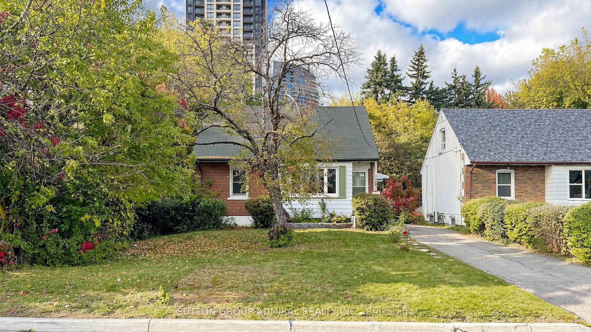 Photo 1 of 10 Highland Park Boulevard, Markham, Grandview — HOMEH