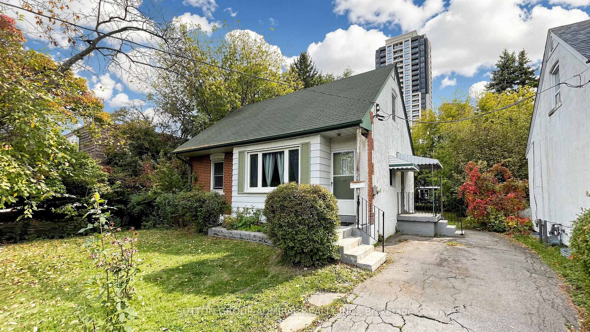 Photo 5 of 10 Highland Park Boulevard, Markham, Grandview — HOMEH