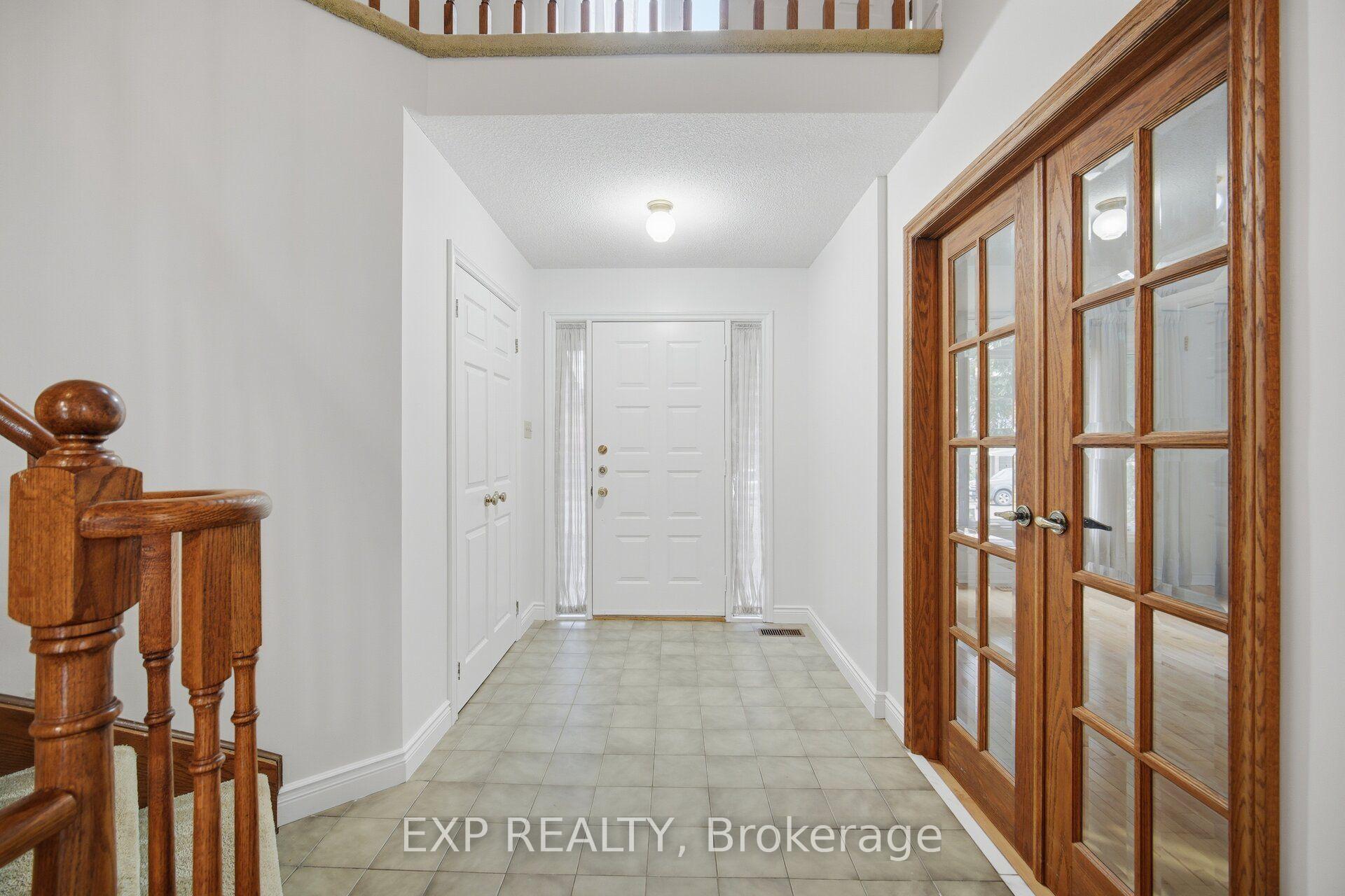 Photo 3 of 20 Devlin Place, Aurora, Aurora Highlands — HOMEH