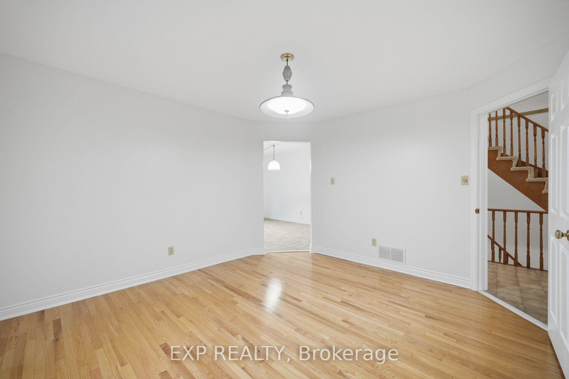 Photo 7 of 20 Devlin Place, Aurora, Aurora Highlands — HOMEH