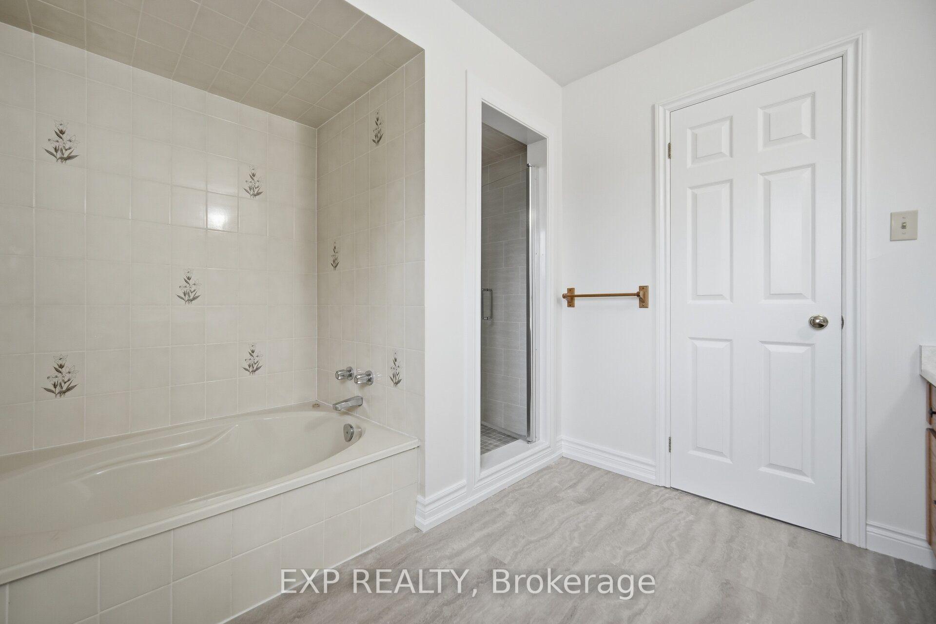 Photo 17 of 20 Devlin Place, Aurora, Aurora Highlands — HOMEH