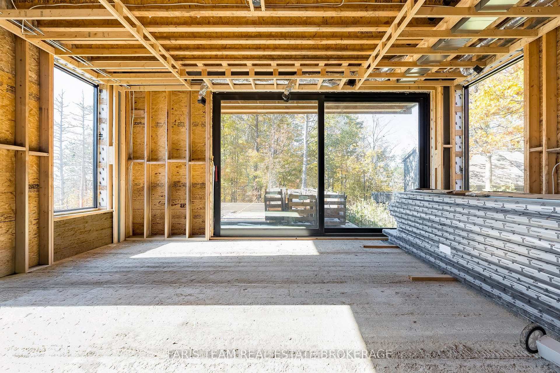 Photo 7 of 11 Pine Point, Oro-Medonte, Horseshoe Valley — HOMEH