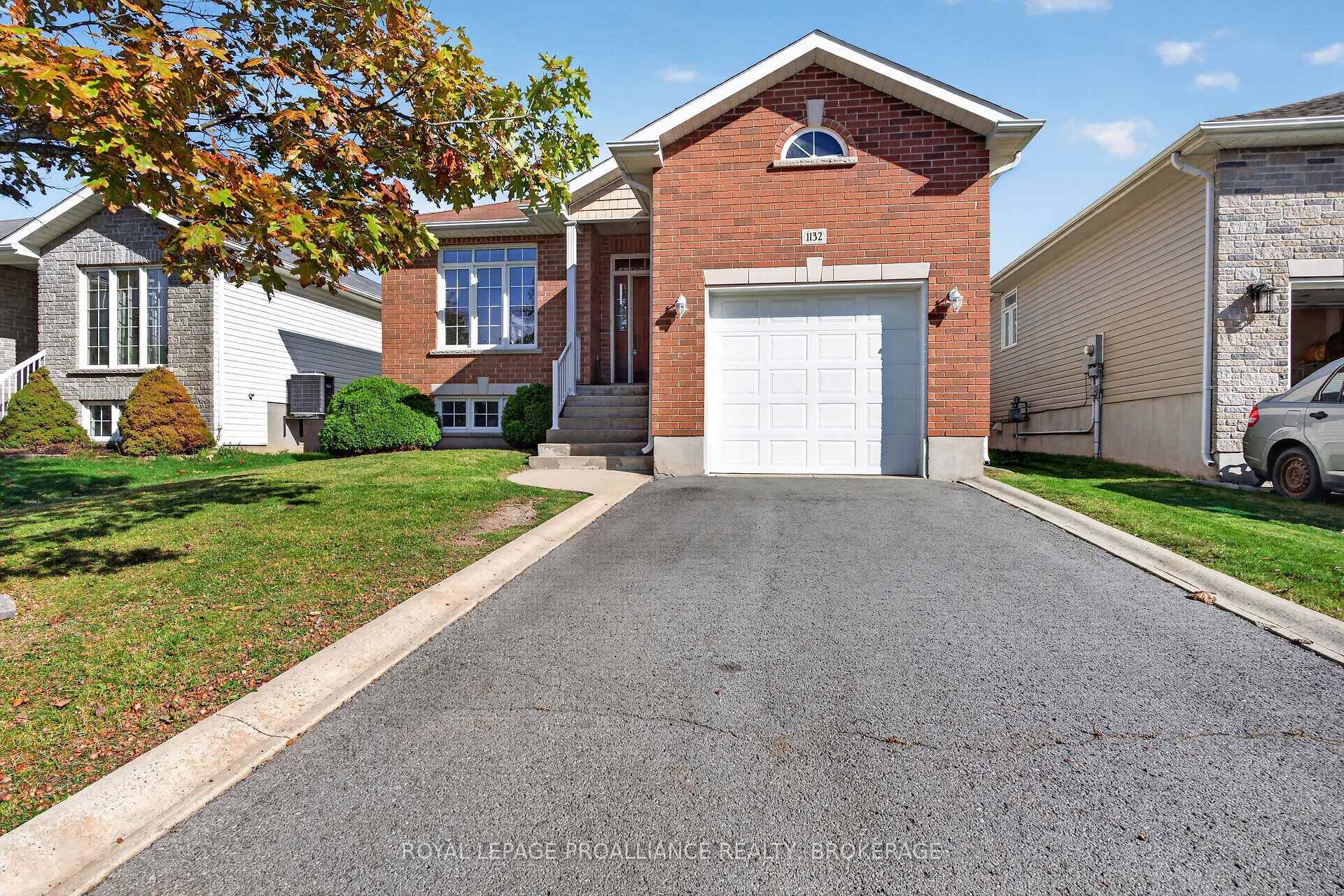 Photo 2 of 1132 Halifax Drive, Kingston, City Northwest — HOMEH