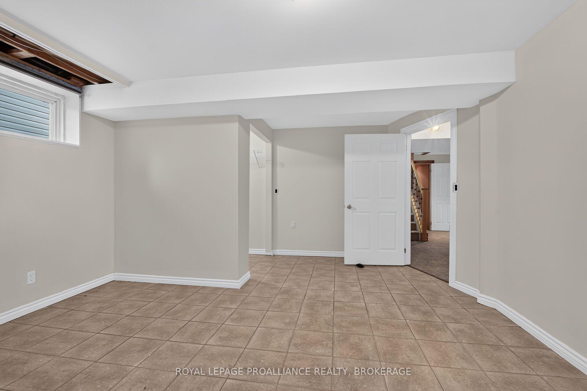 Photo 38 of 1132 Halifax Drive, Kingston, City Northwest — HOMEH