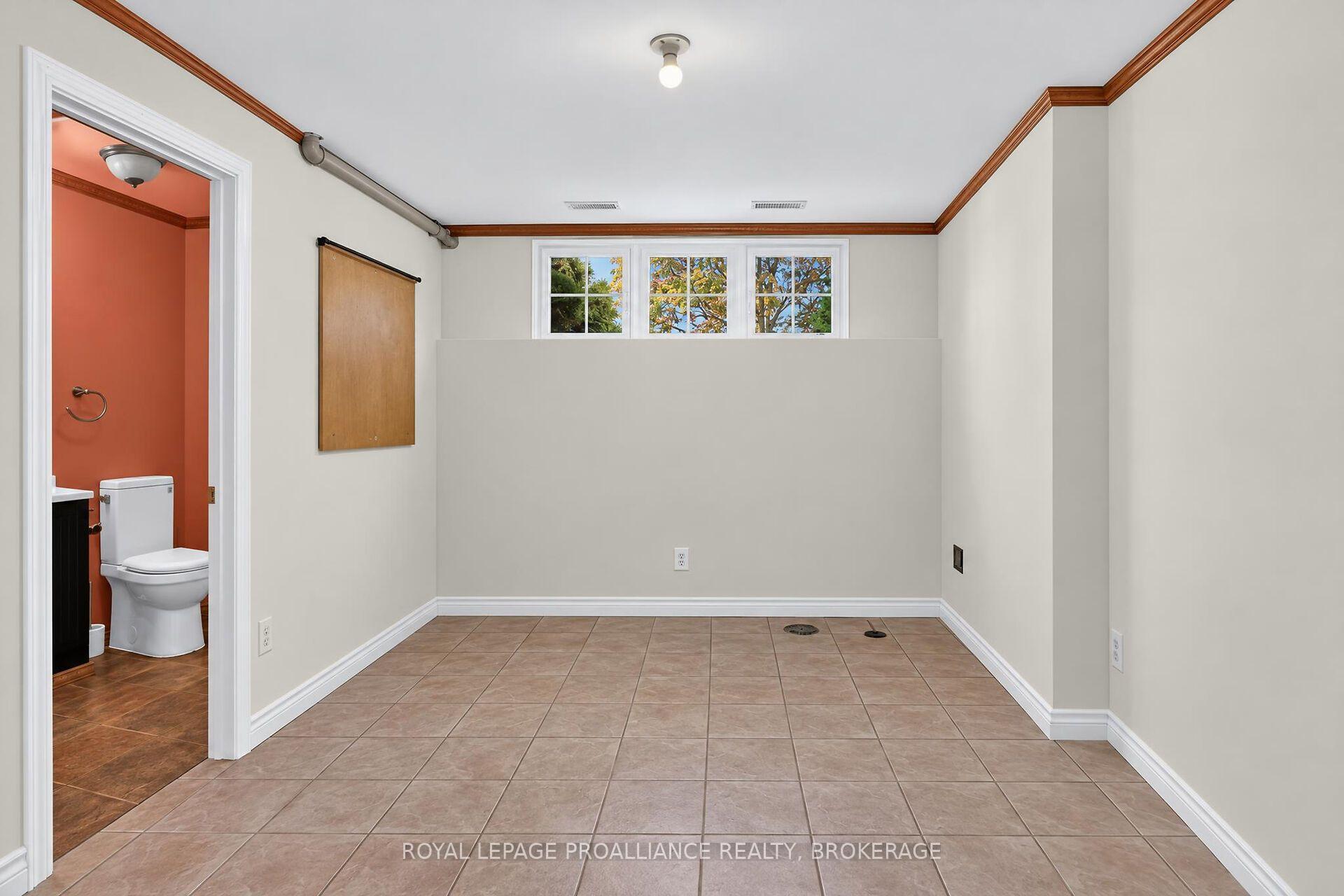 Photo 40 of 1132 Halifax Drive, Kingston, City Northwest — HOMEH