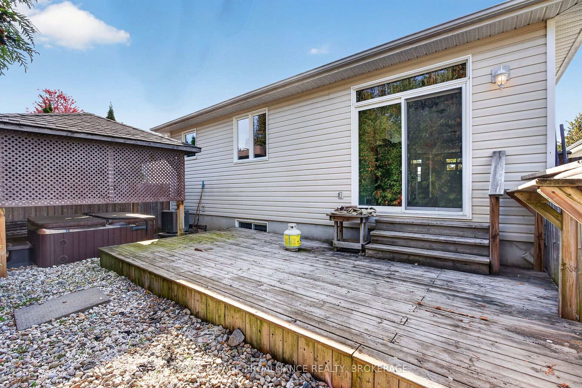 Photo 47 of 1132 Halifax Drive, Kingston, City Northwest — HOMEH