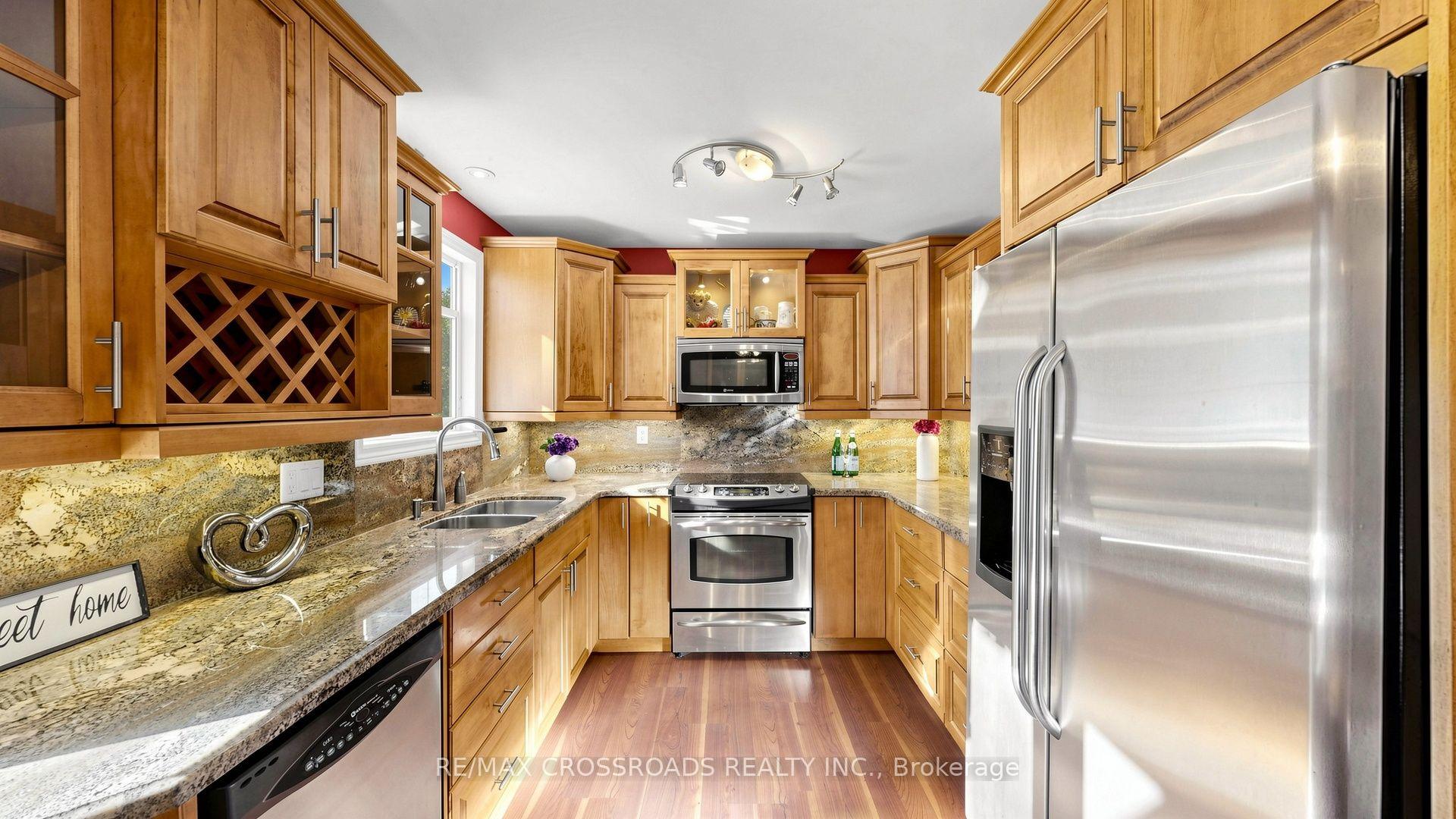 Photo 9 of 27 Hagerman Boulevard, Markham, Unionville — HOMEH