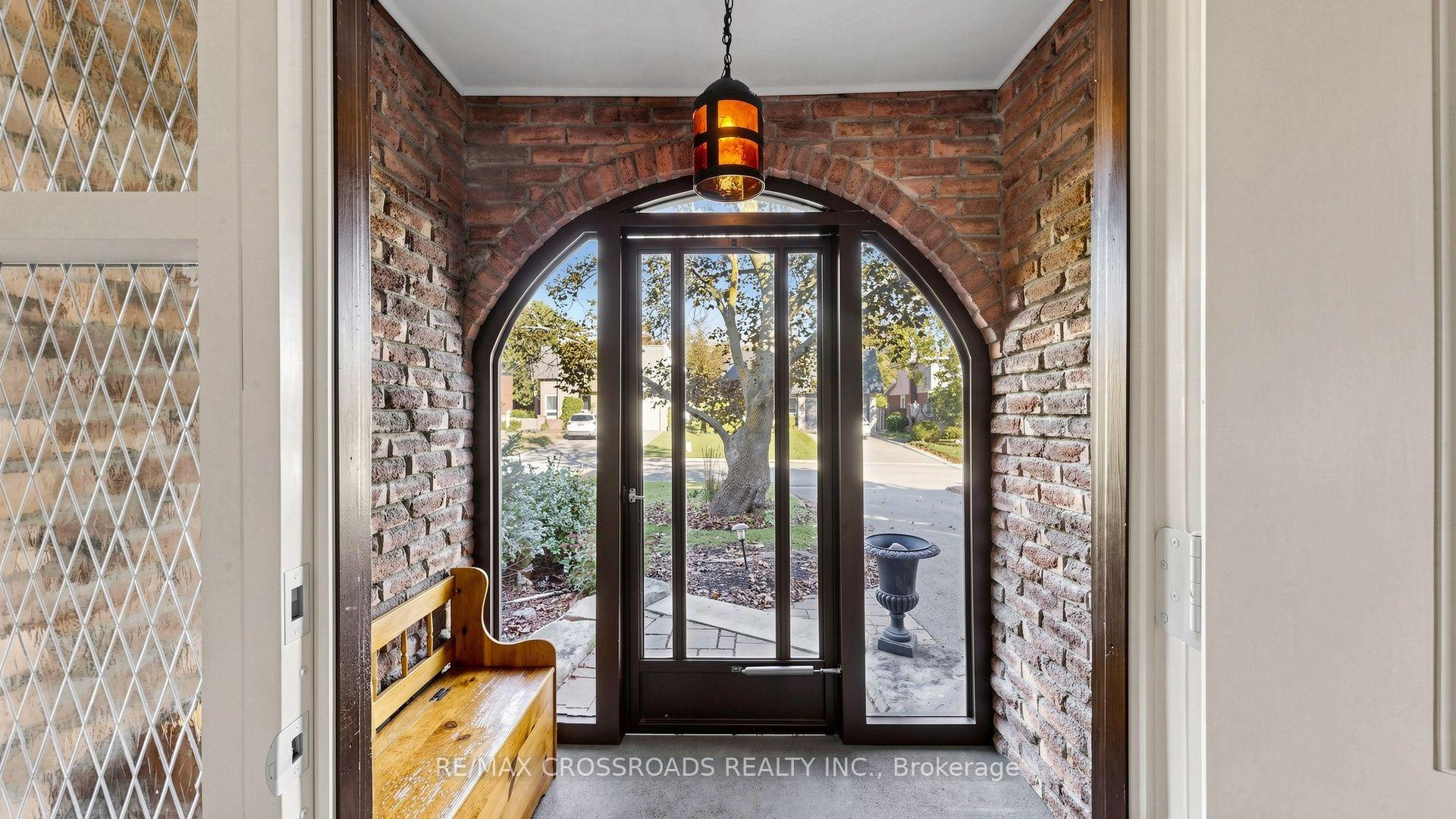 Photo 17 of 27 Hagerman Boulevard, Markham, Unionville — HOMEH