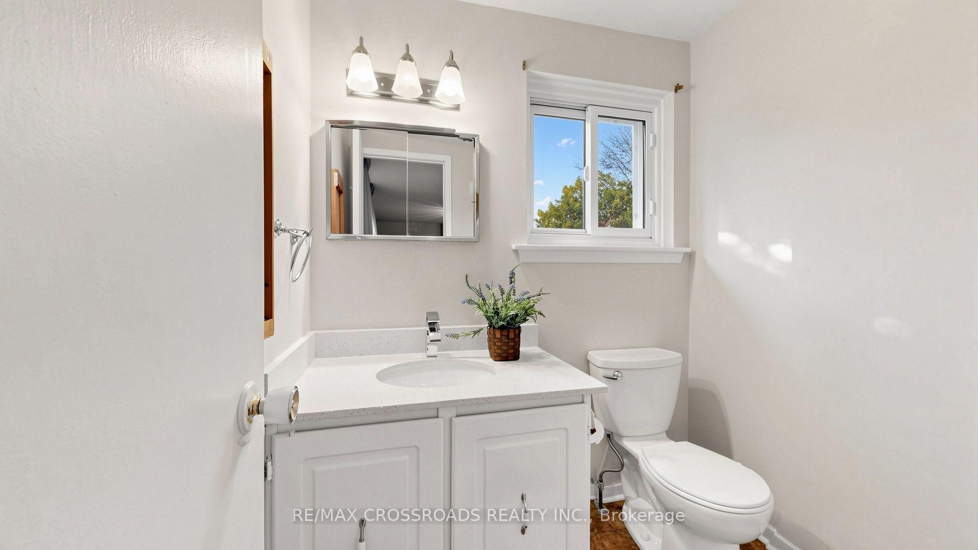 Photo 19 of 27 Hagerman Boulevard, Markham, Unionville — HOMEH