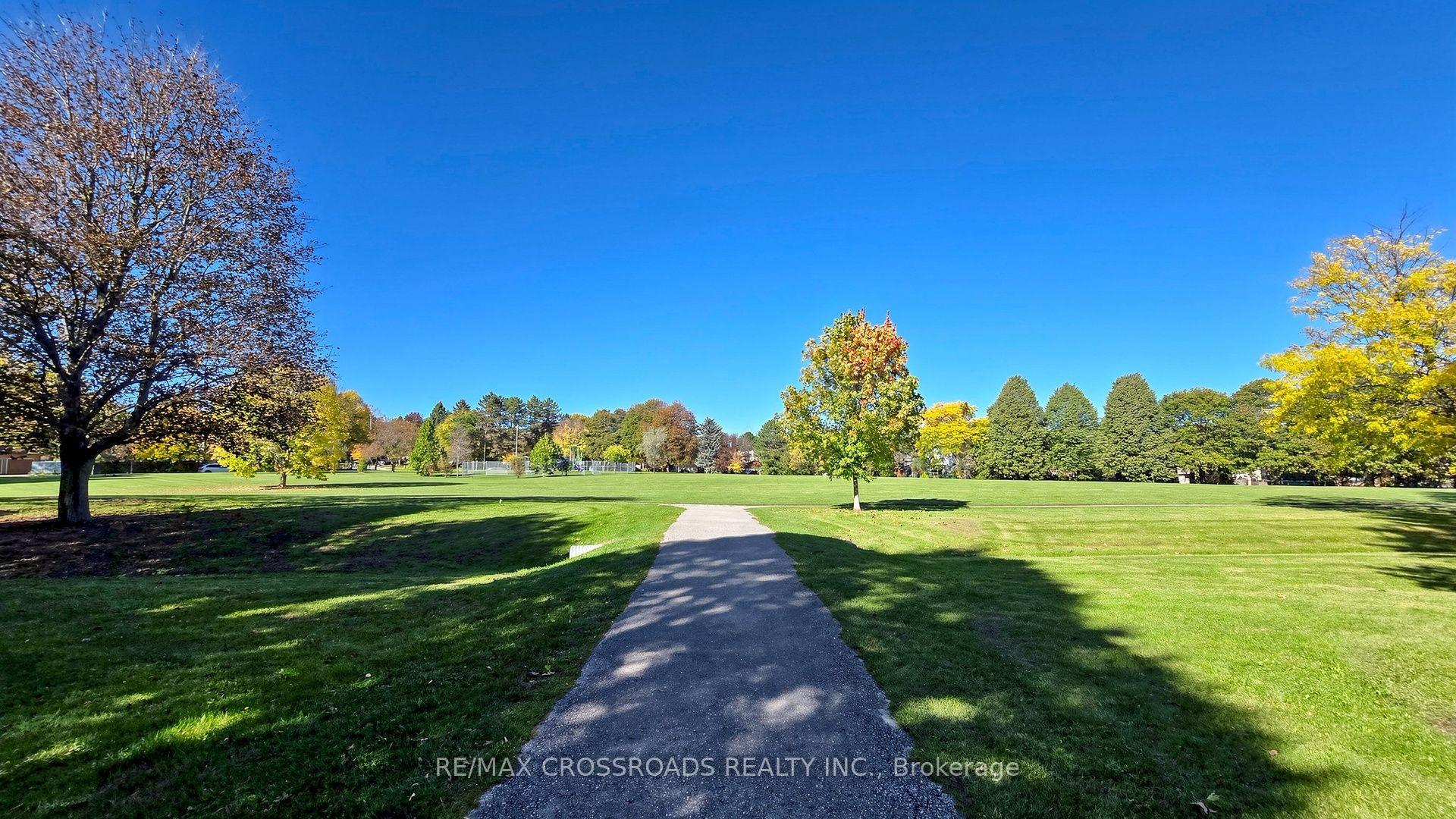 Photo 29 of 27 Hagerman Boulevard, Markham, Unionville — HOMEH