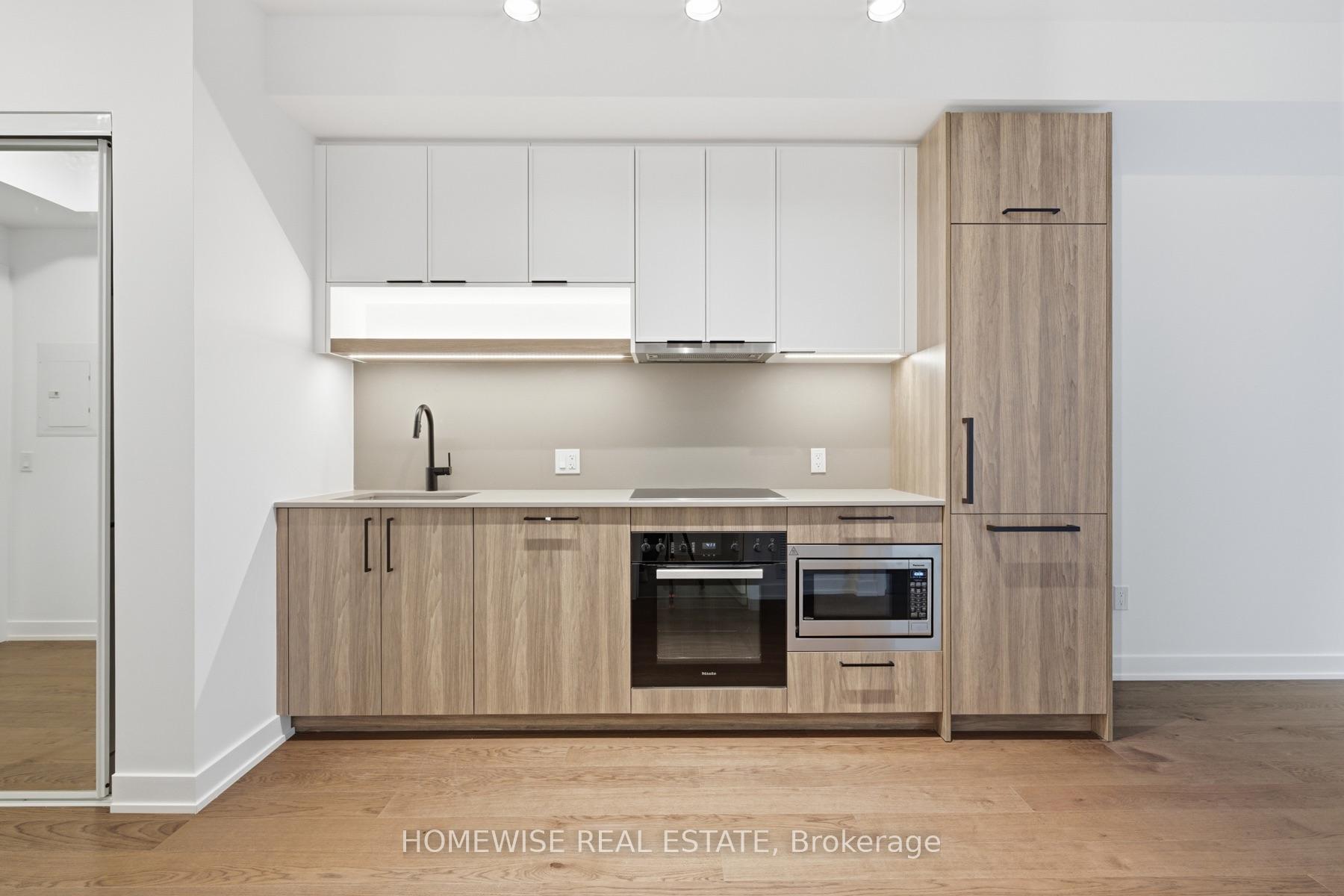 Photo 3 of Unit 1505, 91 Montclair Avenue, Toronto, Forest Hill South — HOMEH