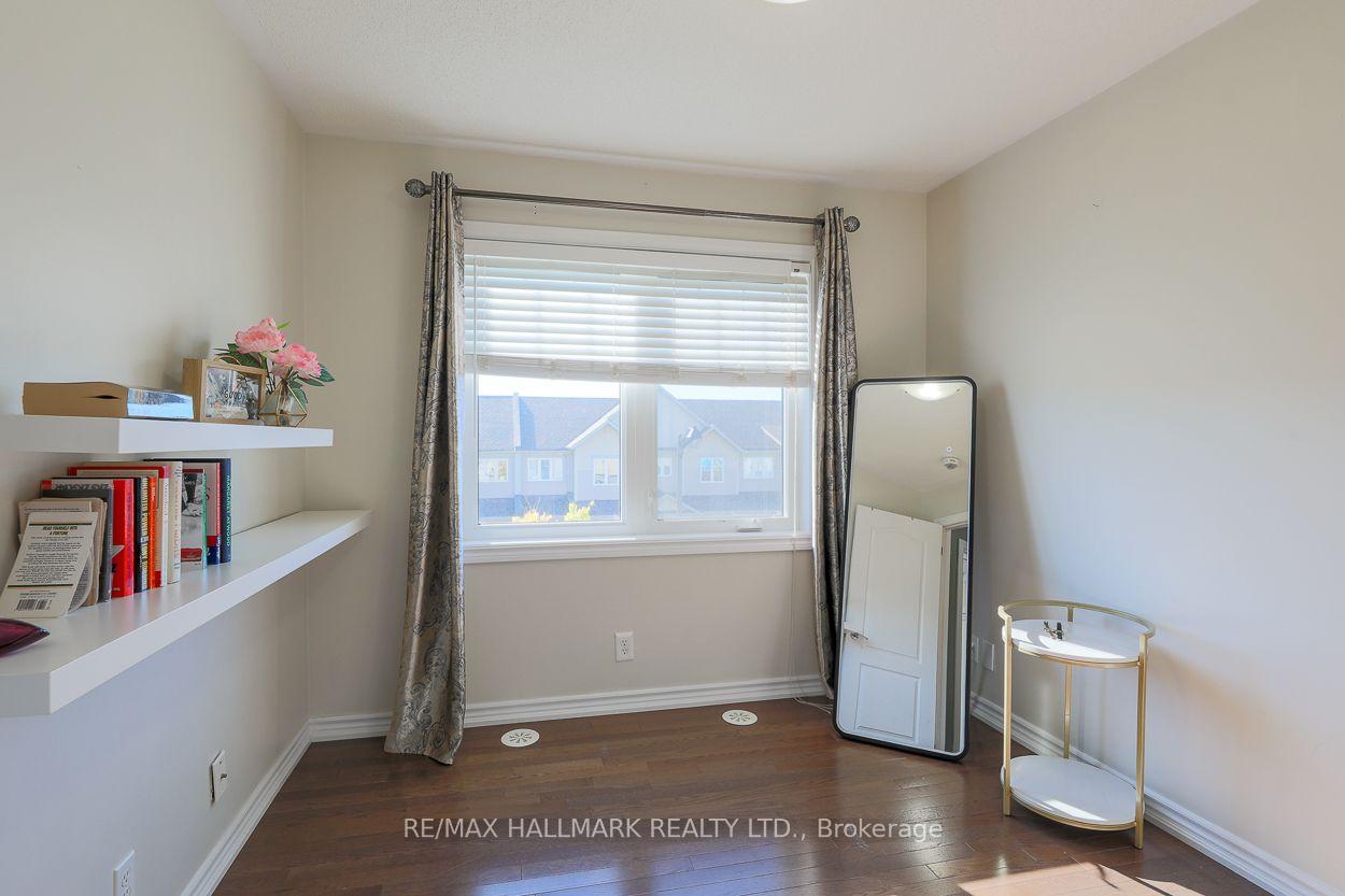 Photo 9 of 60 Nearco Crescent, Oshawa, Windfields — HOMEH