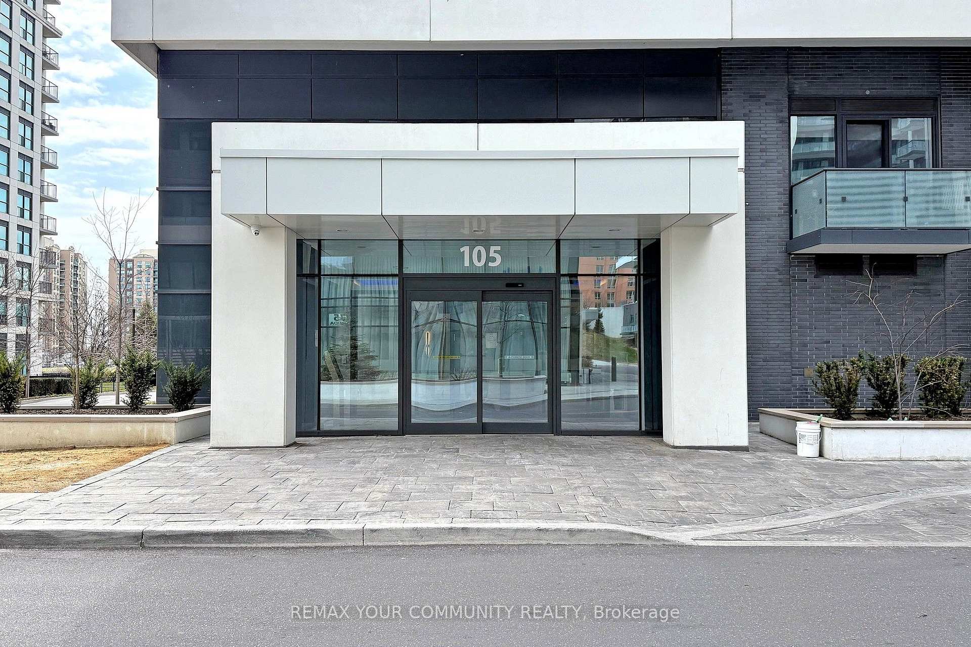 Photo 2 of Unit 2106, 105 Oneida Crescent, Richmond Hill, Langstaff — HOMEH