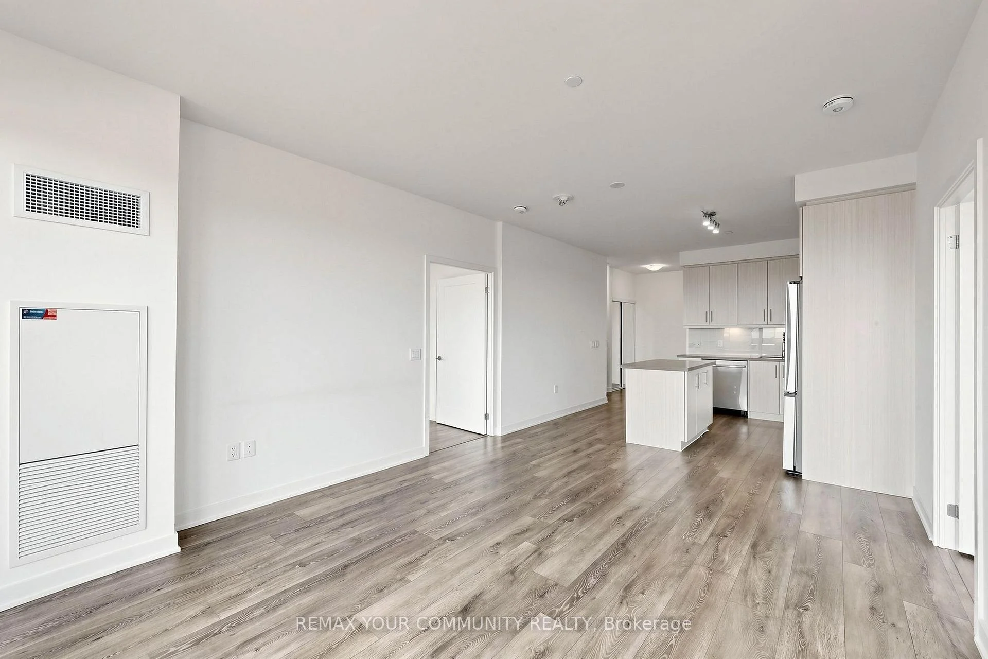 Photo 10 of Unit 2106, 105 Oneida Crescent, Richmond Hill, Langstaff — HOMEH