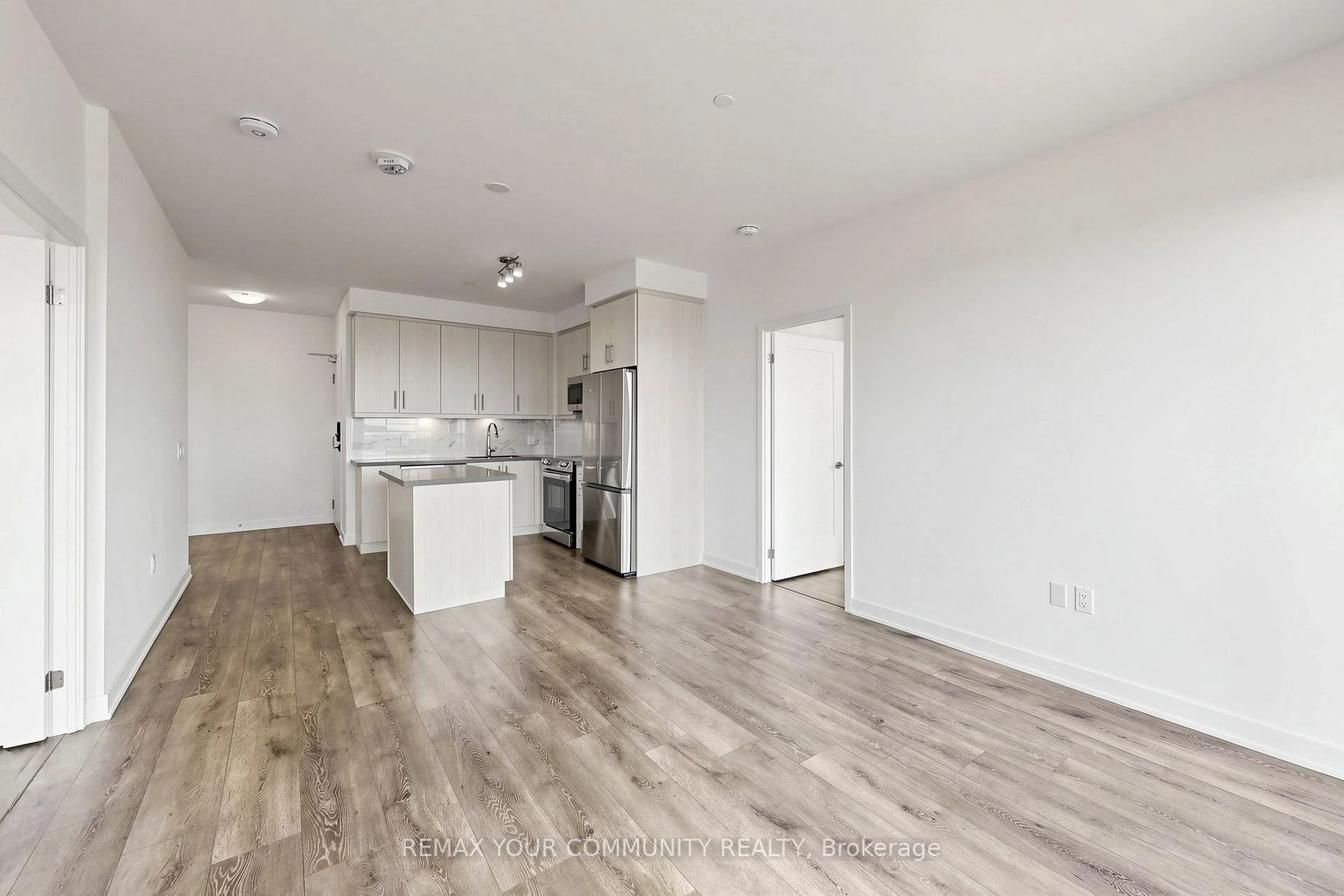 Photo 15 of Unit 2106, 105 Oneida Crescent, Richmond Hill, Langstaff — HOMEH