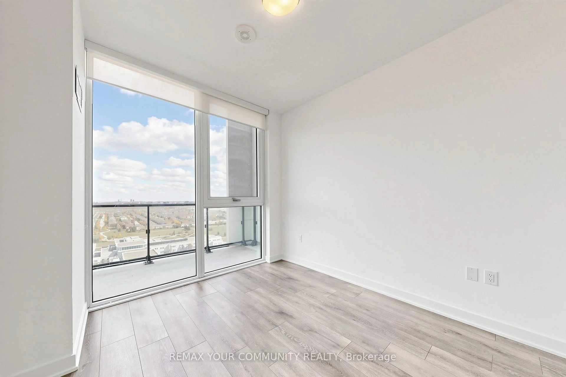 Photo 30 of Unit 2106, 105 Oneida Crescent, Richmond Hill, Langstaff — HOMEH
