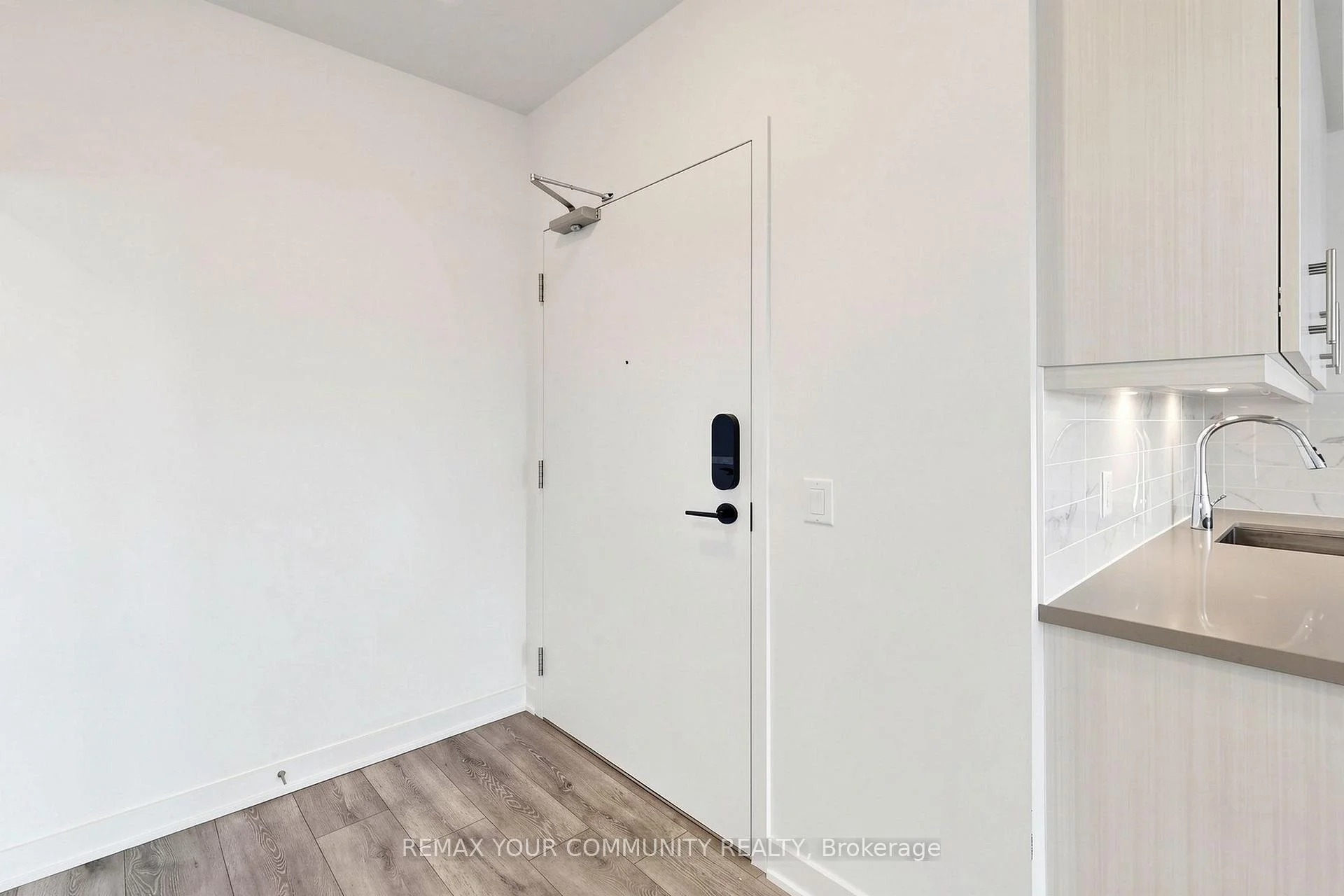 Photo 42 of Unit 2106, 105 Oneida Crescent, Richmond Hill, Langstaff — HOMEH
