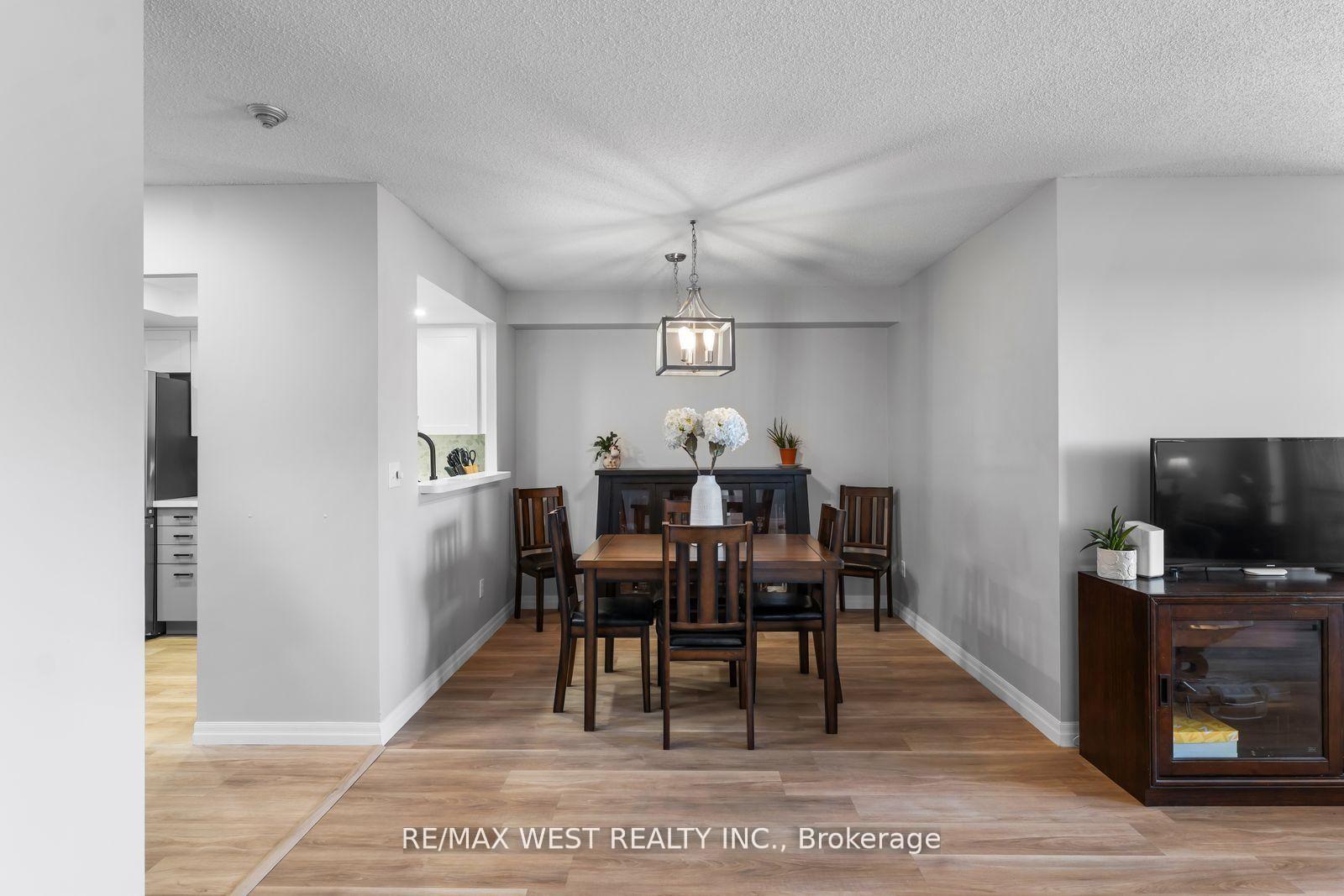 Photo 11 of Unit 502, 100 Observatory Lane, Richmond Hill, Observatory — HOMEH