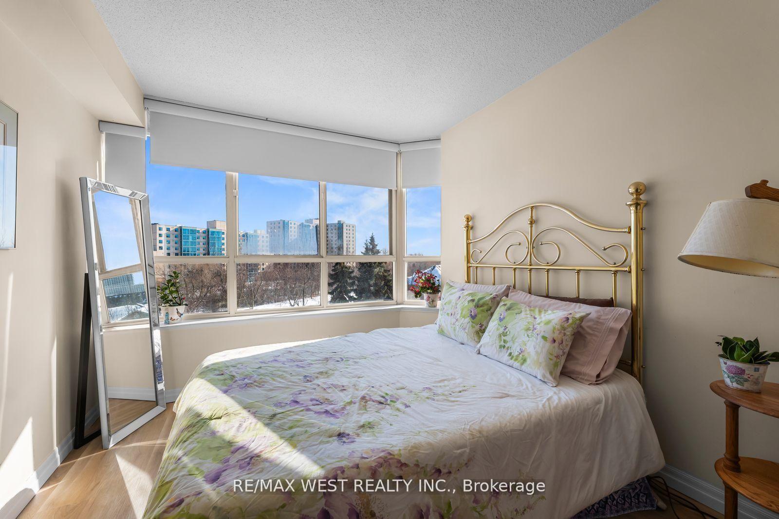 Photo 18 of Unit 502, 100 Observatory Lane, Richmond Hill, Observatory — HOMEH