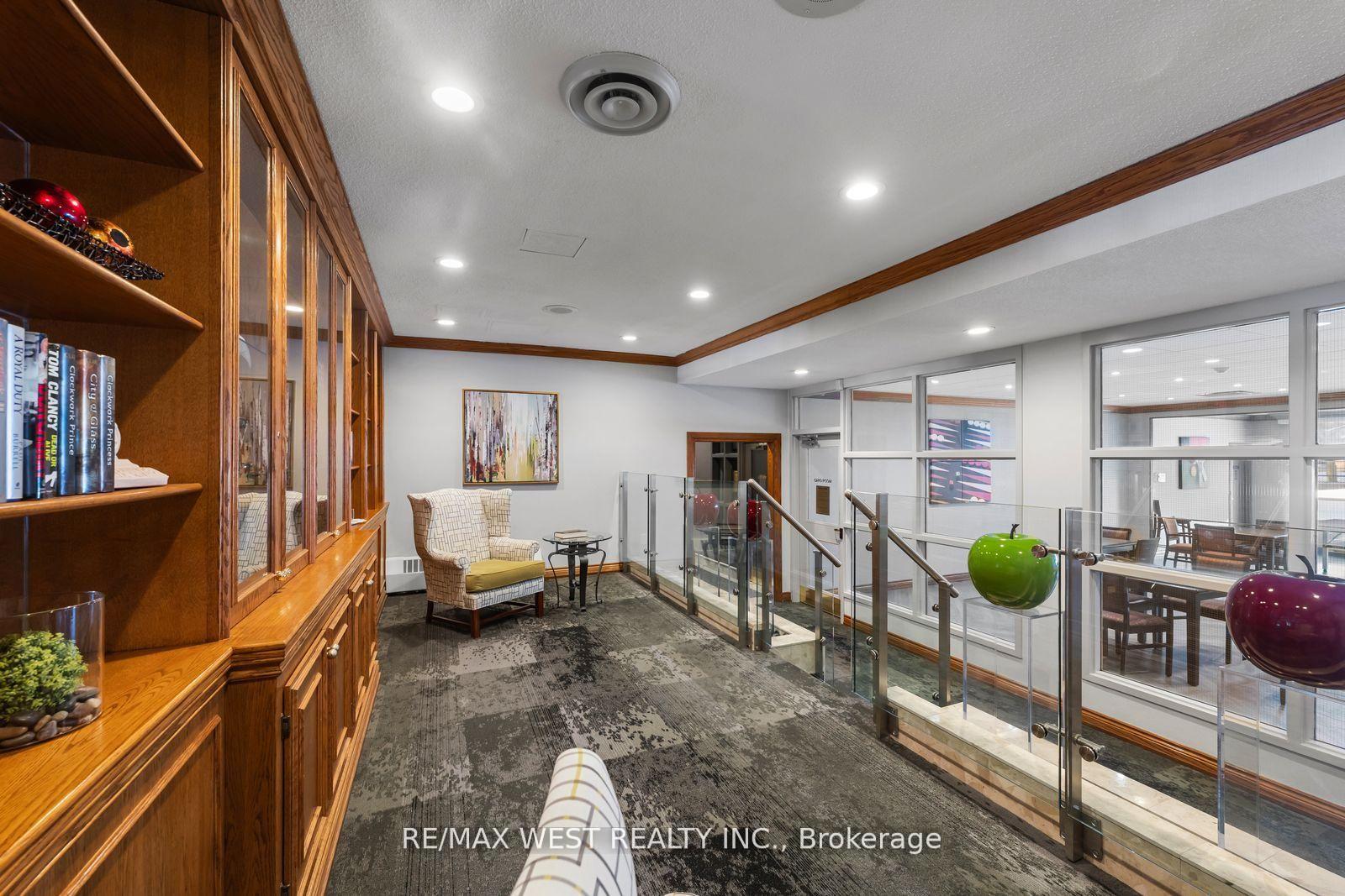 Photo 26 of Unit 502, 100 Observatory Lane, Richmond Hill, Observatory — HOMEH