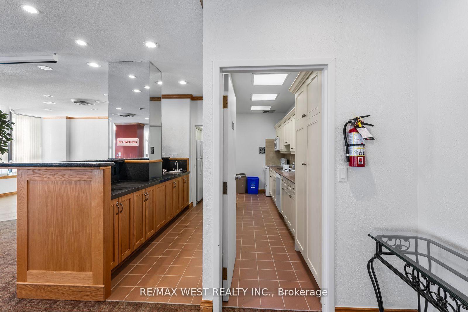 Photo 34 of Unit 502, 100 Observatory Lane, Richmond Hill, Observatory — HOMEH