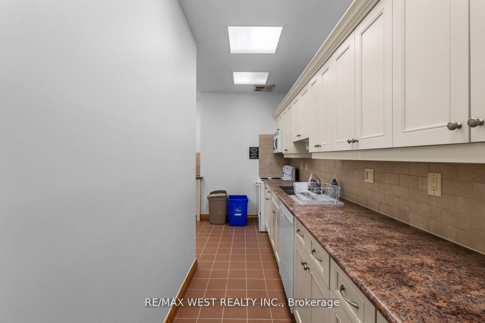 Photo 36 of Unit 502, 100 Observatory Lane, Richmond Hill, Observatory — HOMEH