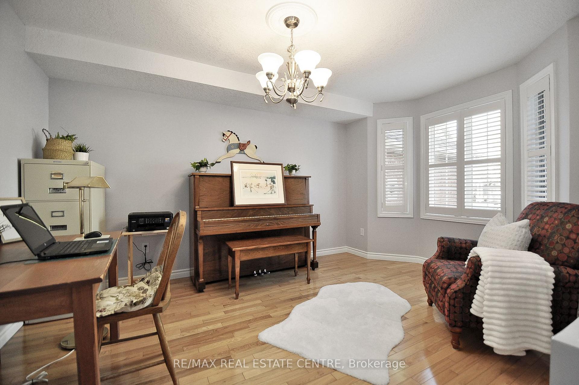 Photo 5 of 6 Terraview Crescent, Guelph, Kortright West — HOMEH