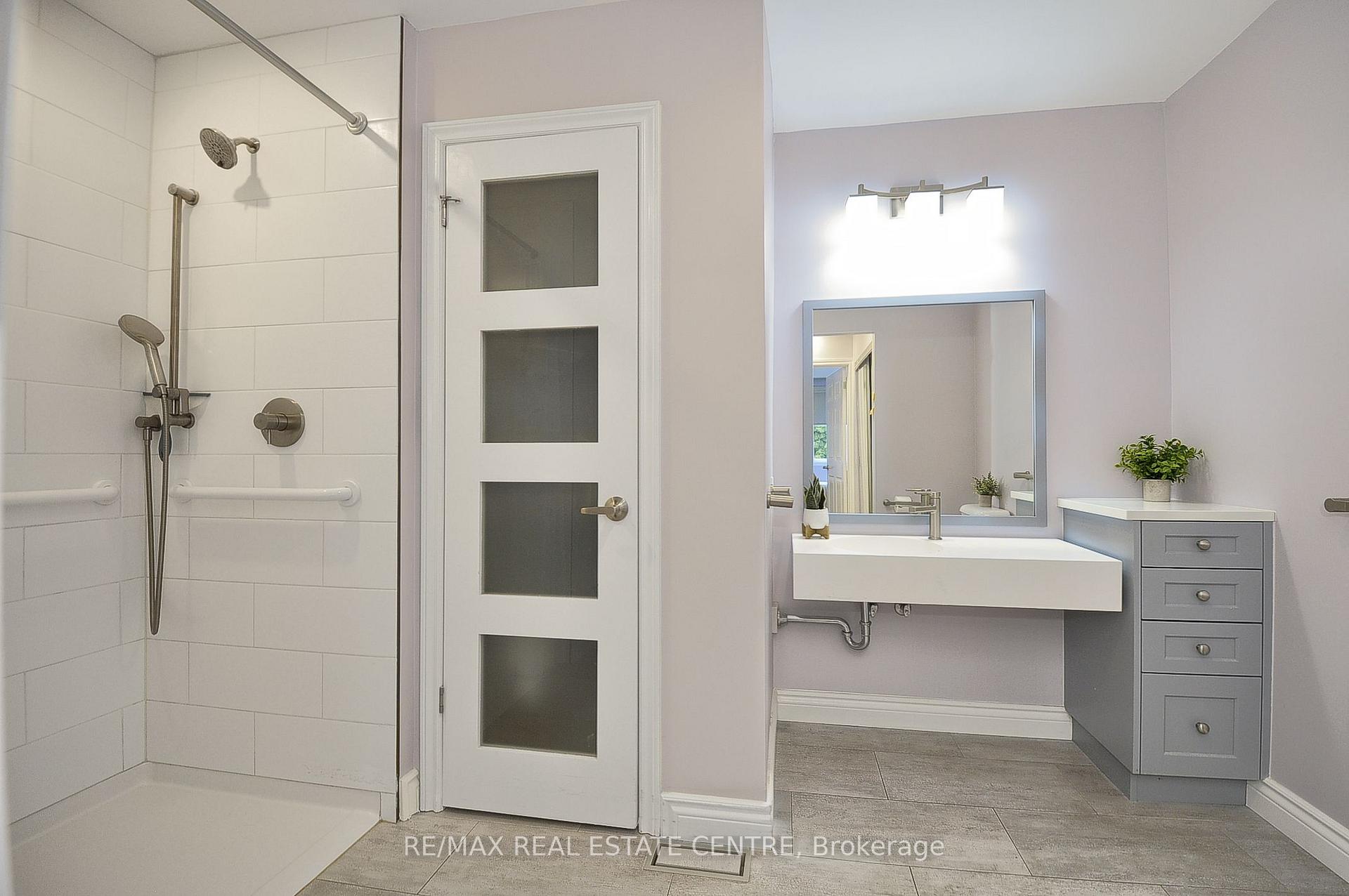 Photo 7 of 6 Terraview Crescent, Guelph, Kortright West — HOMEH