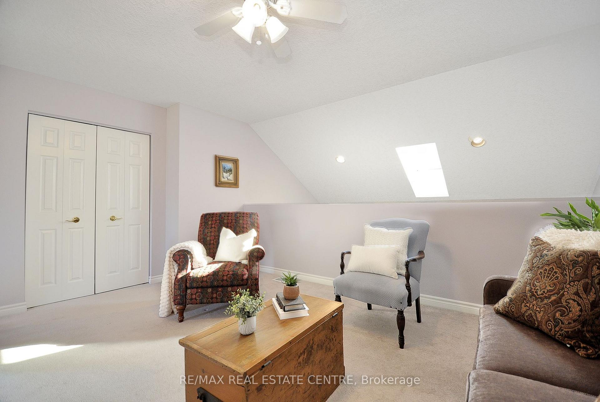 Photo 8 of 6 Terraview Crescent, Guelph, Kortright West — HOMEH