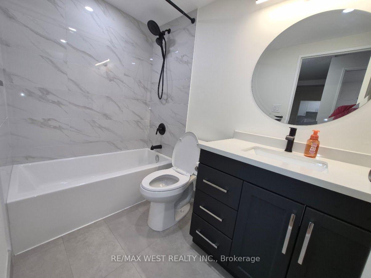 Photo 15 of Unit 802, 250 Scarlett Road, Toronto, Rockcliffe-Smythe — HOMEH