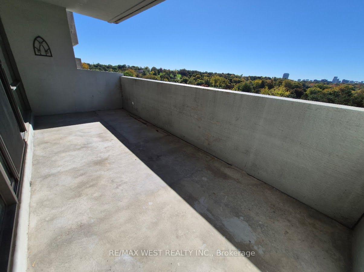 Photo 17 of Unit 802, 250 Scarlett Road, Toronto, Rockcliffe-Smythe — HOMEH