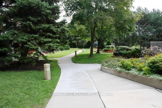 Photo 31 of Unit 802, 250 Scarlett Road, Toronto, Rockcliffe-Smythe — HOMEH