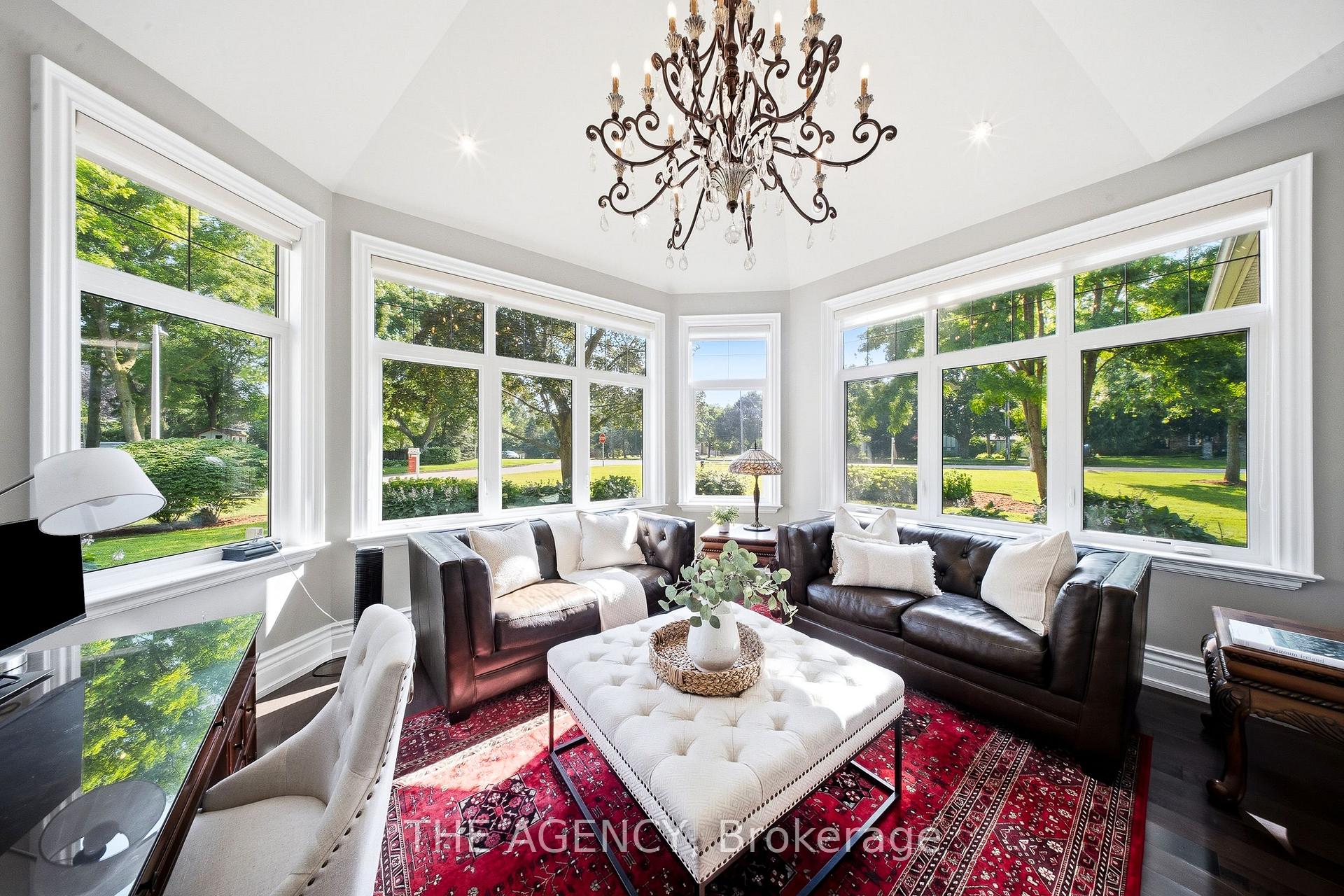 Photo 18 of 1098 Lakeshore Road W, Oakville, Southwest — HOMEH