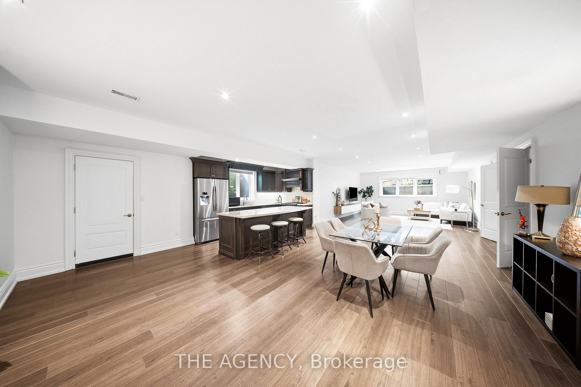 Photo 26 of 1098 Lakeshore Road W, Oakville, Southwest — HOMEH