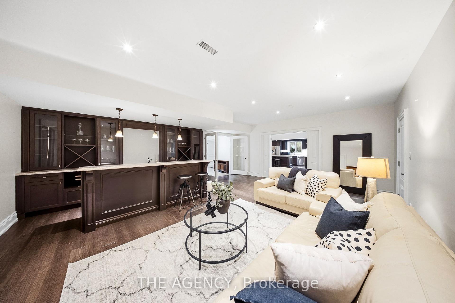 Photo 30 of 1098 Lakeshore Road W, Oakville, Southwest — HOMEH