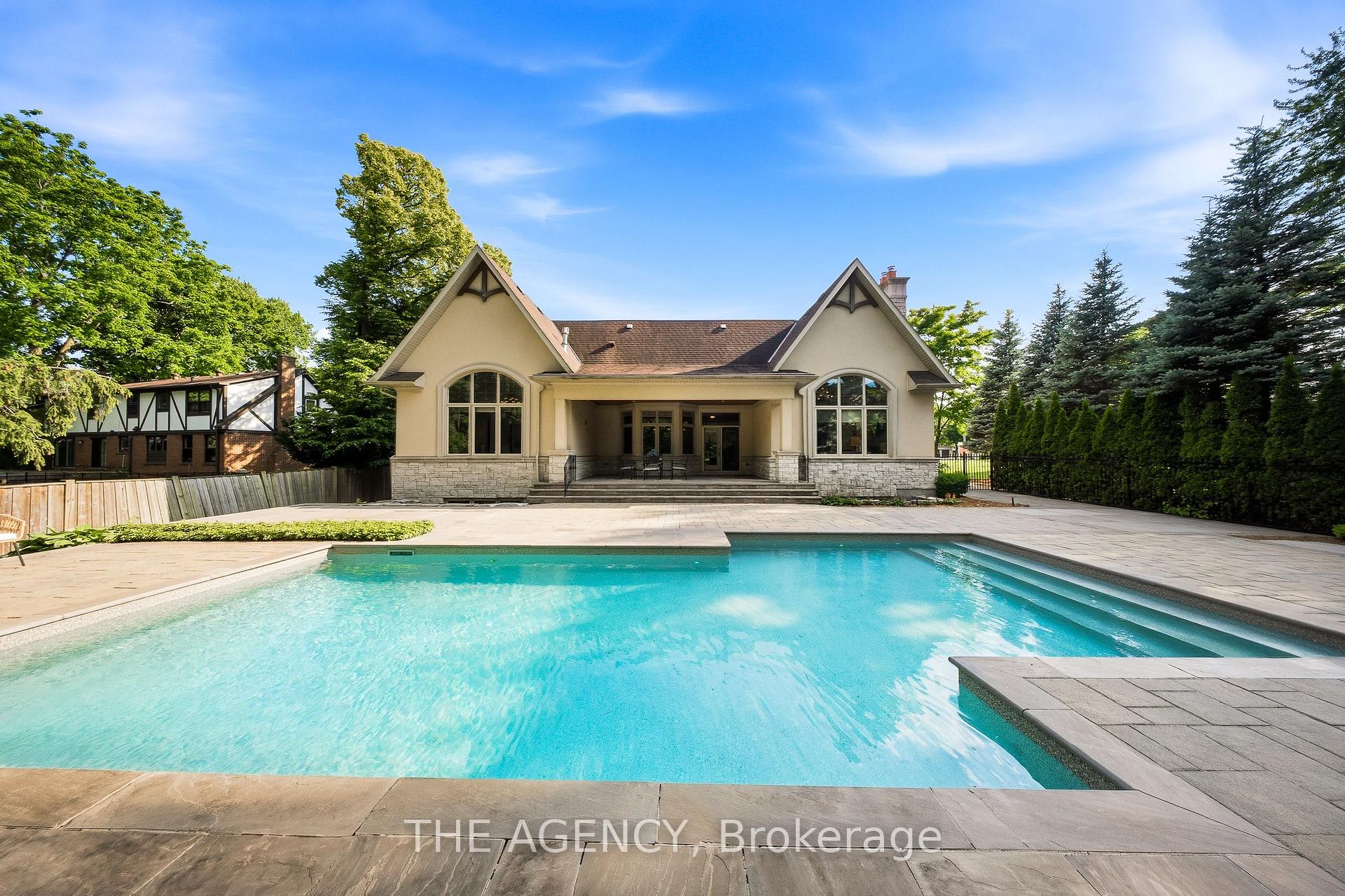 Photo 40 of 1098 Lakeshore Road W, Oakville, Southwest — HOMEH