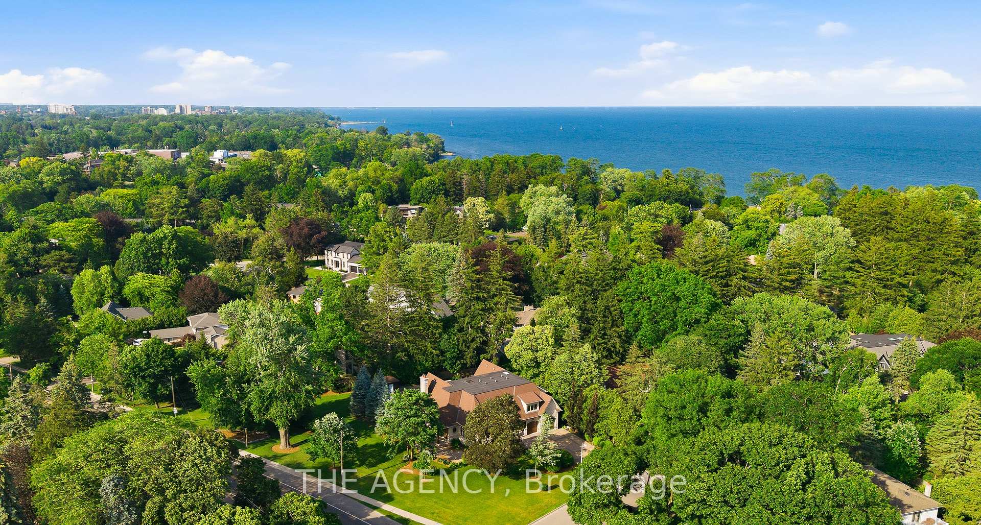 Photo 45 of 1098 Lakeshore Road W, Oakville, Southwest — HOMEH