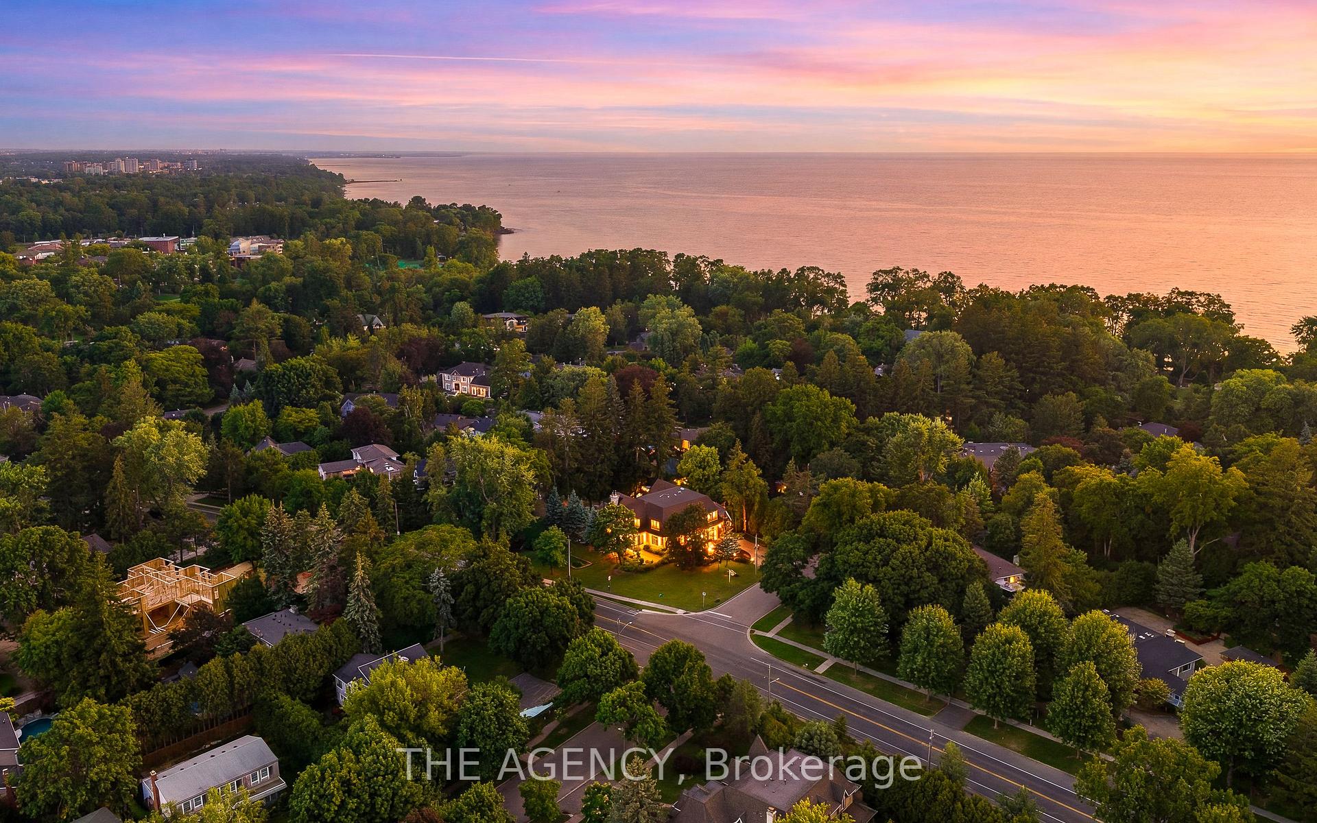 Photo 48 of 1098 Lakeshore Road W, Oakville, Southwest — HOMEH