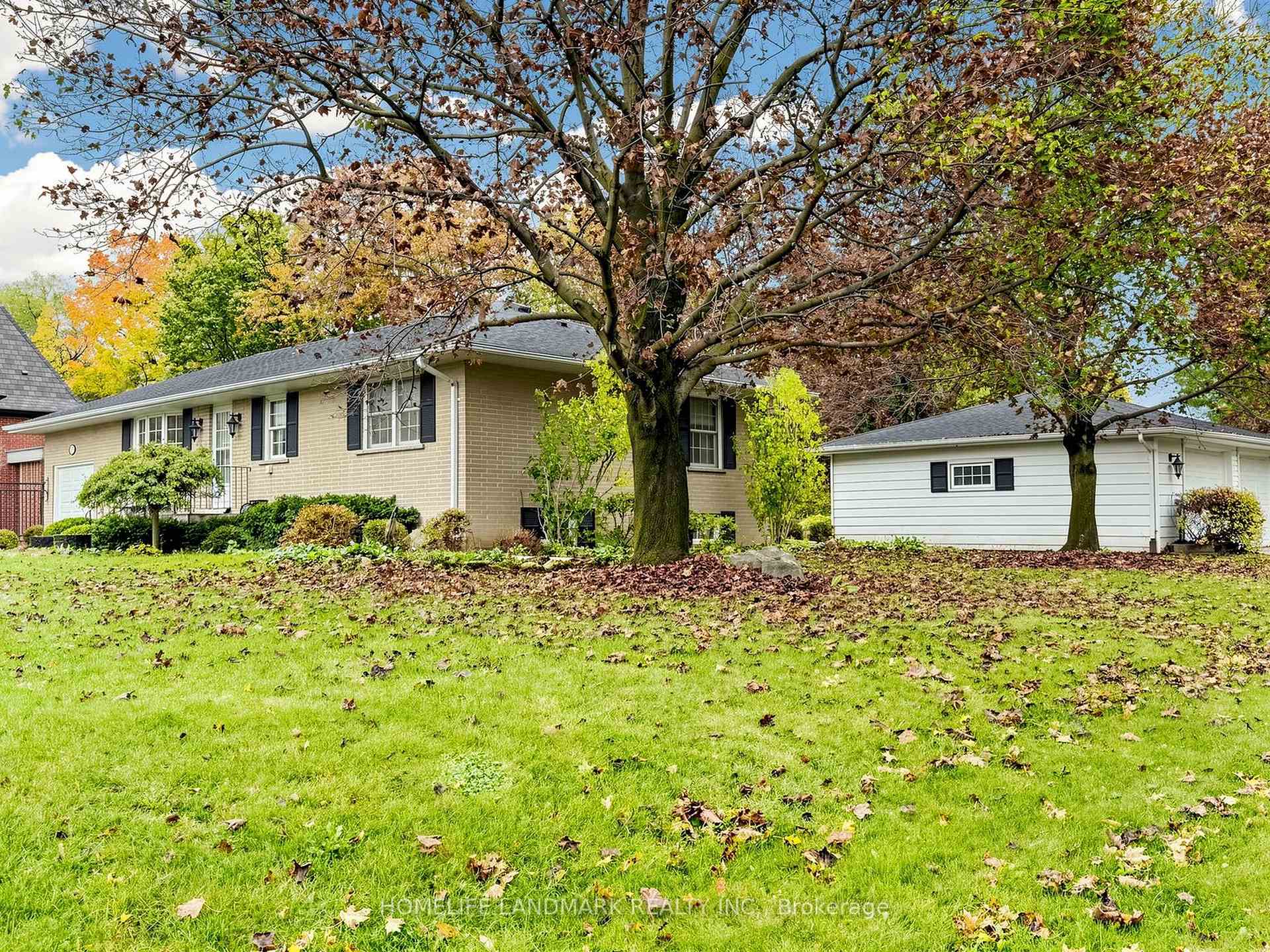 Photo 2 of 85 Patricia Drive, King, King City — HOMEH