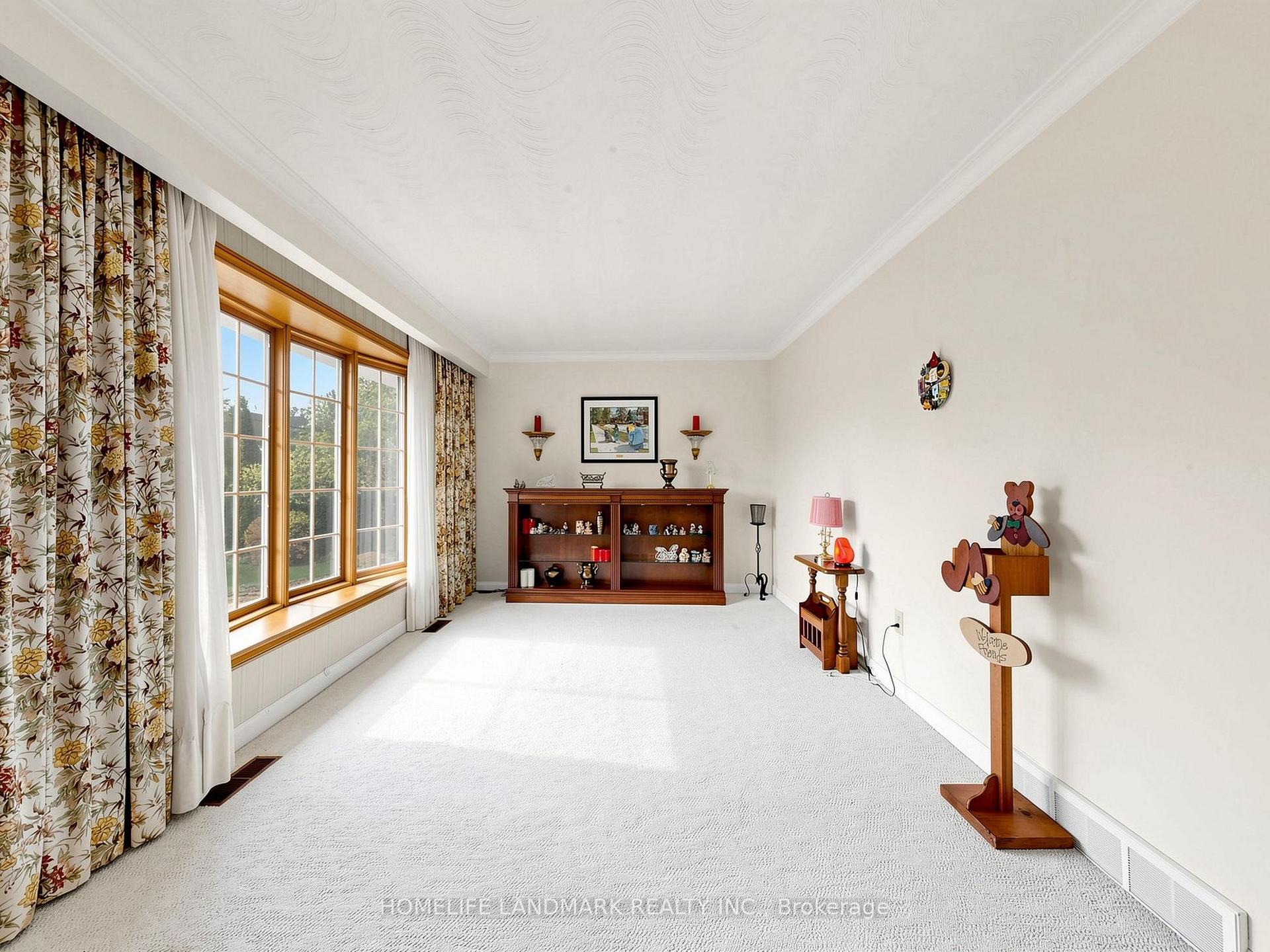Photo 3 of 85 Patricia Drive, King, King City — HOMEH
