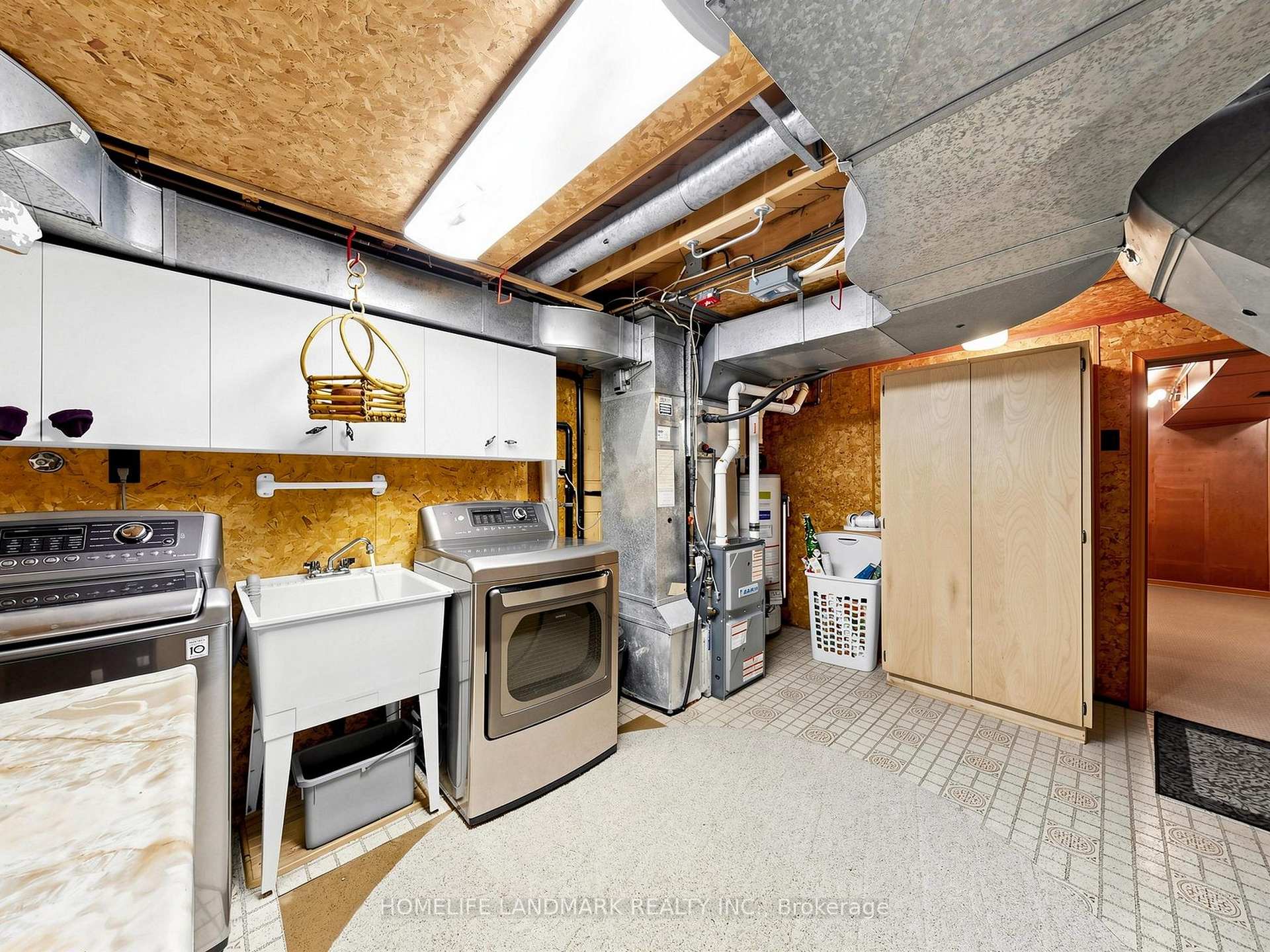 Photo 18 of 85 Patricia Drive, King, King City — HOMEH
