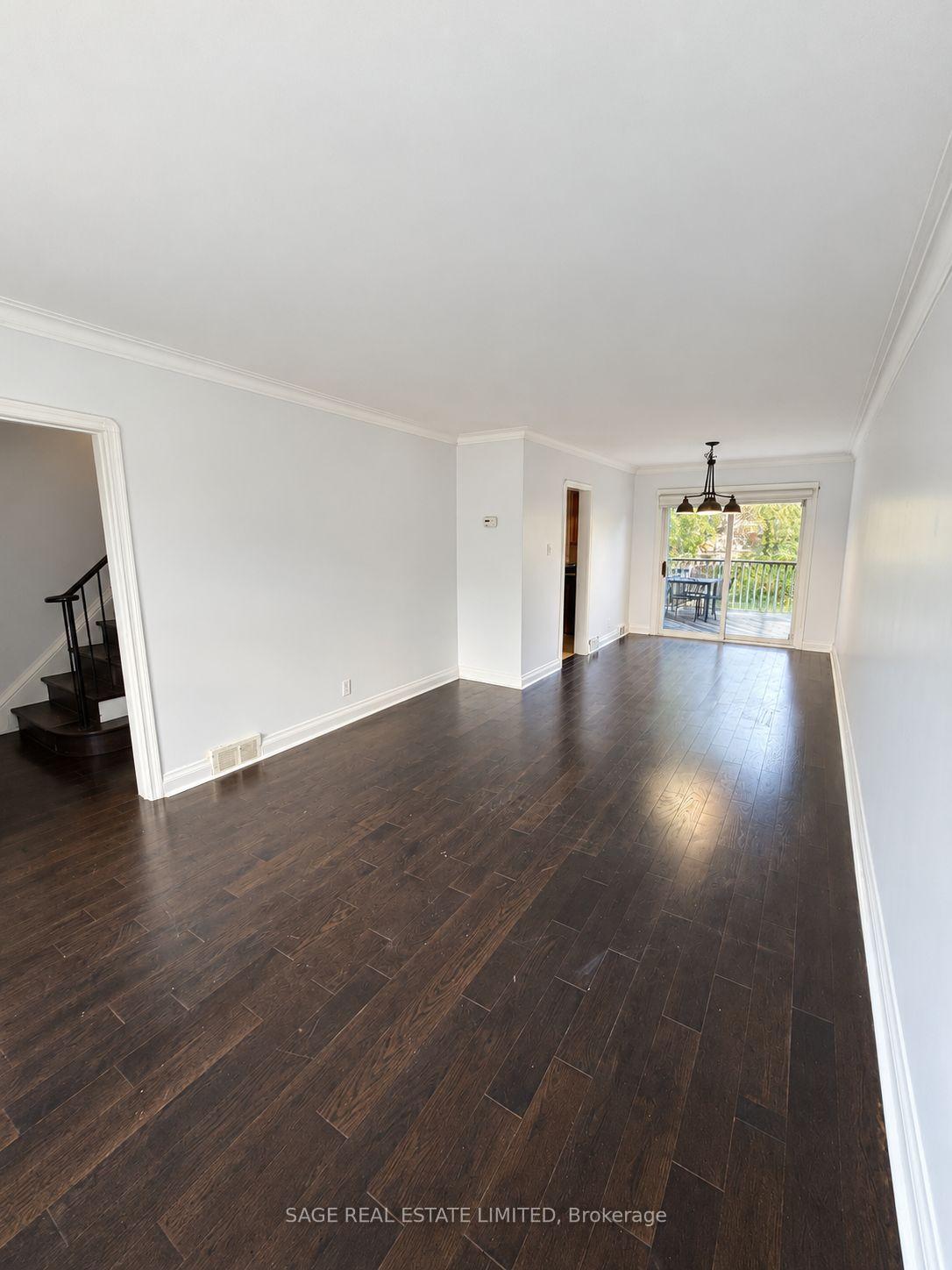 Photo 4 of Unit Upper/Main Unit, 309 Blantyre Avenue, Scarborough, Birchcliffe-Cliffside — HOMEH