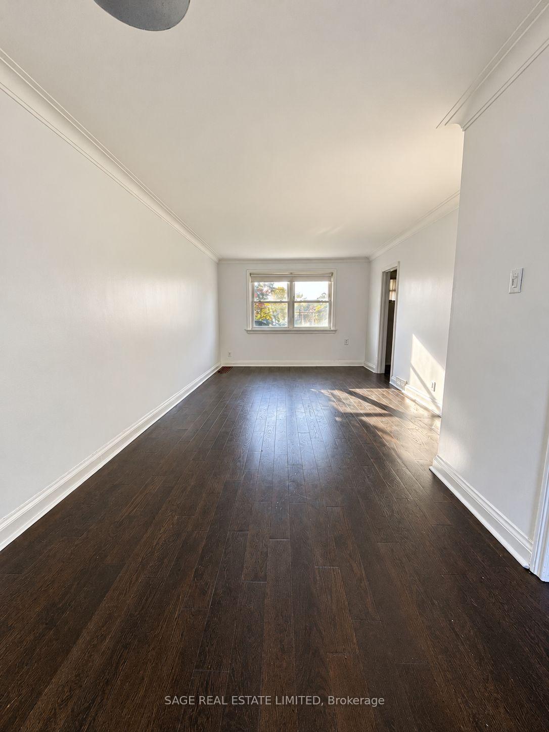 Photo 7 of Unit Upper/Main Unit, 309 Blantyre Avenue, Scarborough, Birchcliffe-Cliffside — HOMEH