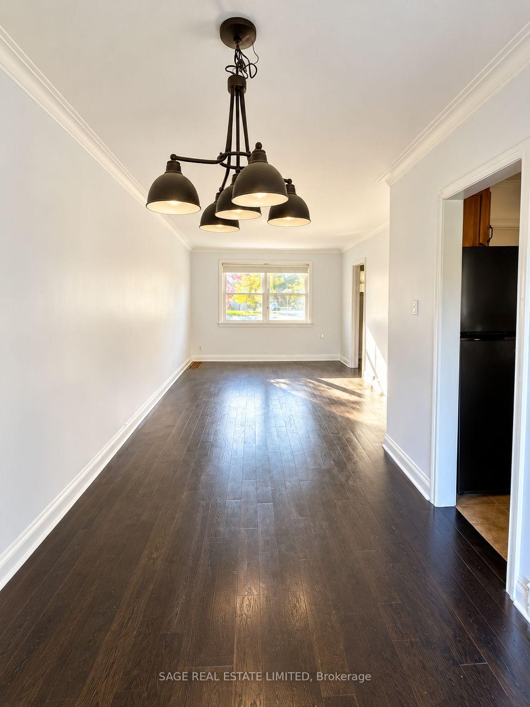 Photo 8 of Unit Upper/Main Unit, 309 Blantyre Avenue, Scarborough, Birchcliffe-Cliffside — HOMEH