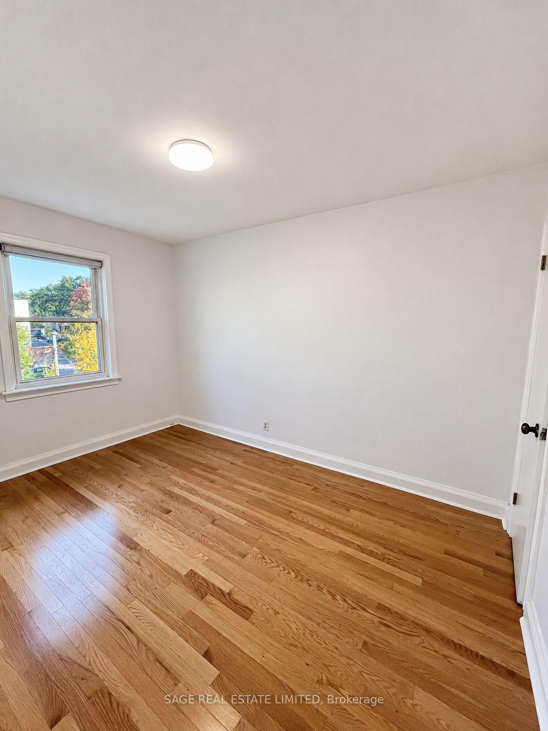 Photo 15 of Unit Upper/Main Unit, 309 Blantyre Avenue, Scarborough, Birchcliffe-Cliffside — HOMEH