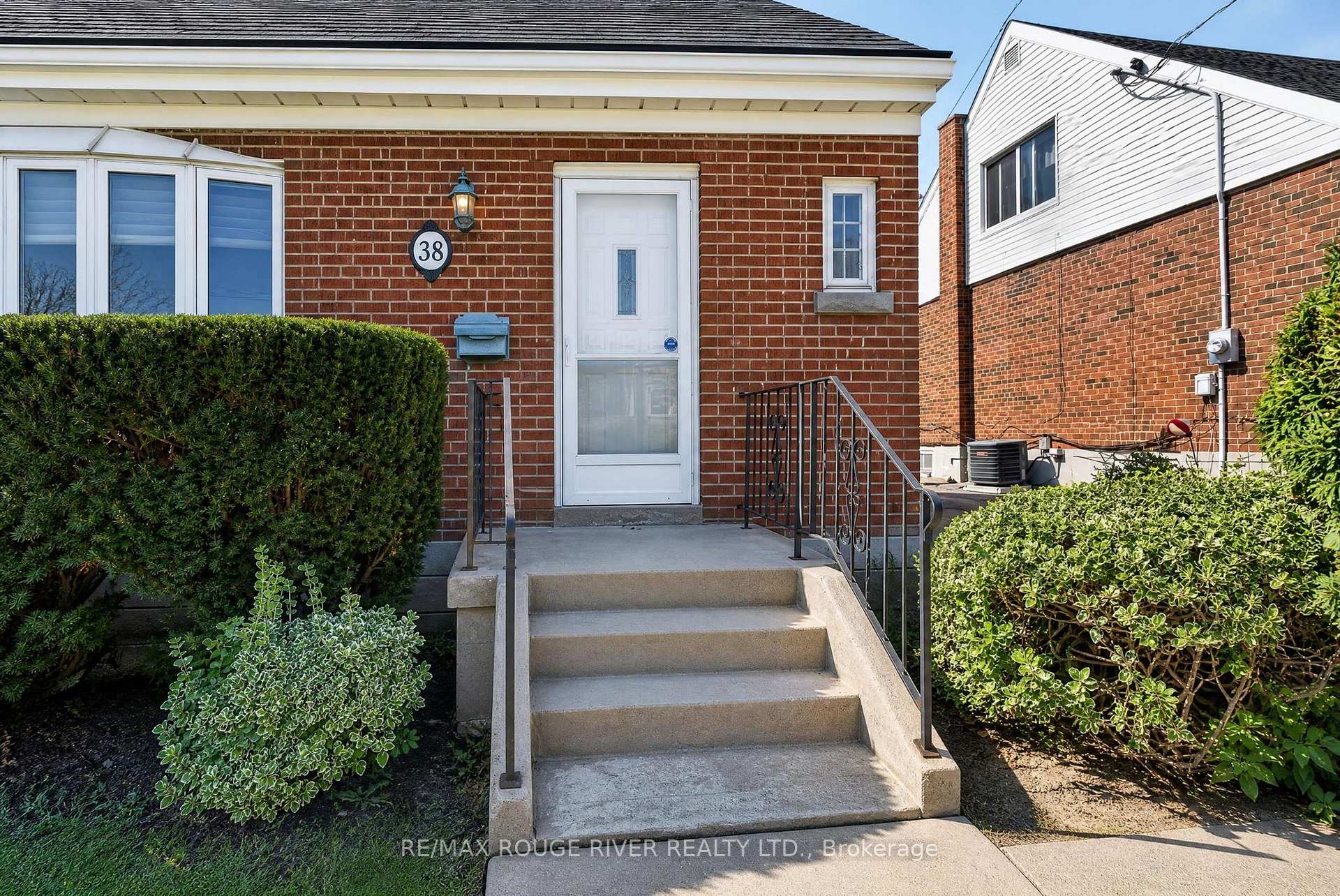 Photo 4 of 38 Singleton Rd, Scarborough, Wexford-Maryvale — HOMEH