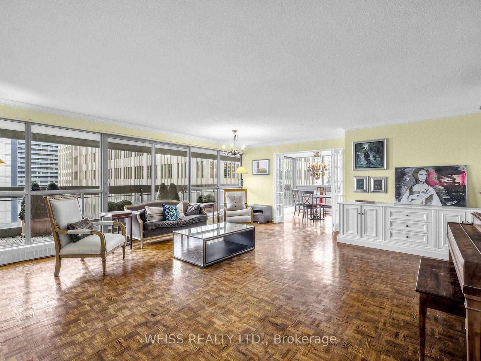 Photo 6 of Unit 903, 63 St. Clair Avenue W, Toronto, Yonge-St. Clair — HOMEH