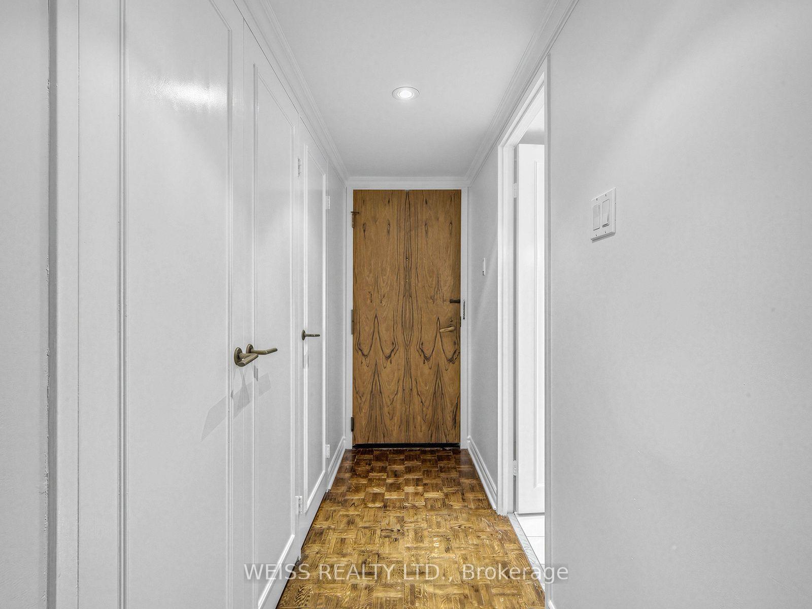 Photo 7 of Unit 903, 63 St. Clair Avenue W, Toronto, Yonge-St. Clair — HOMEH