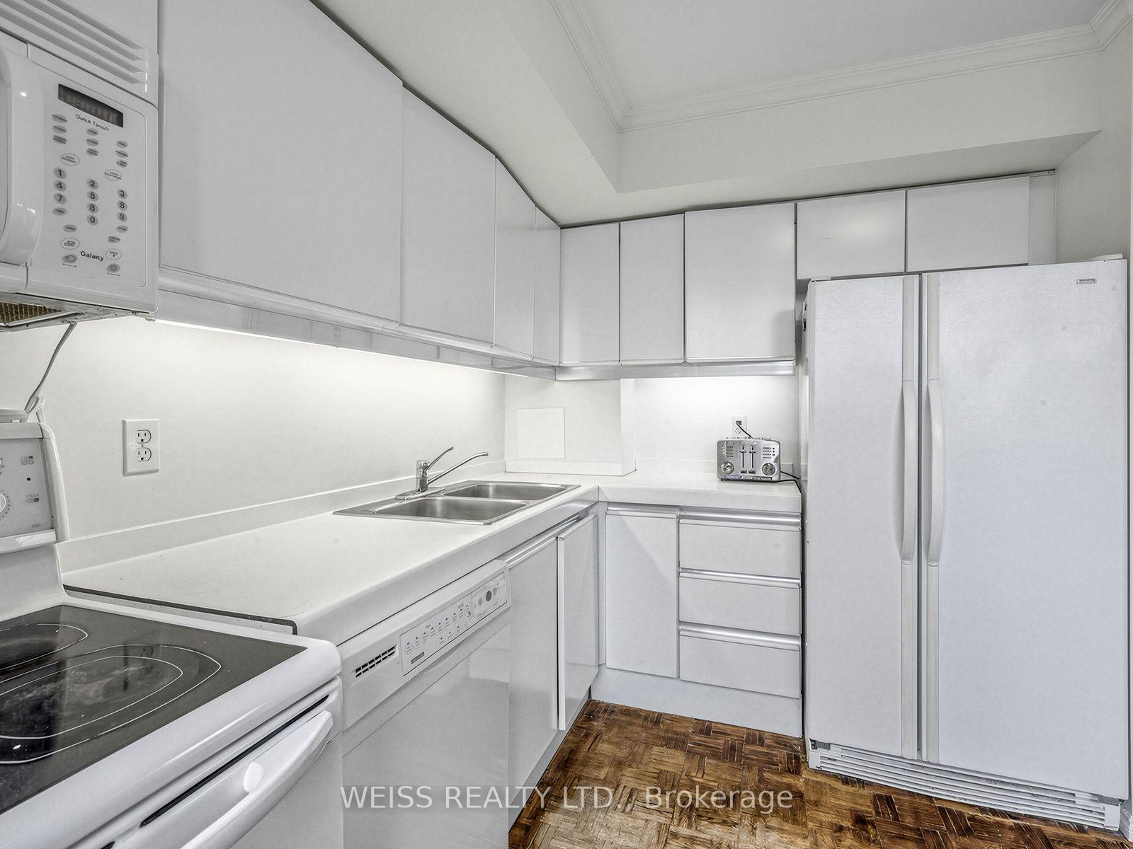 Photo 19 of Unit 903, 63 St. Clair Avenue W, Toronto, Yonge-St. Clair — HOMEH