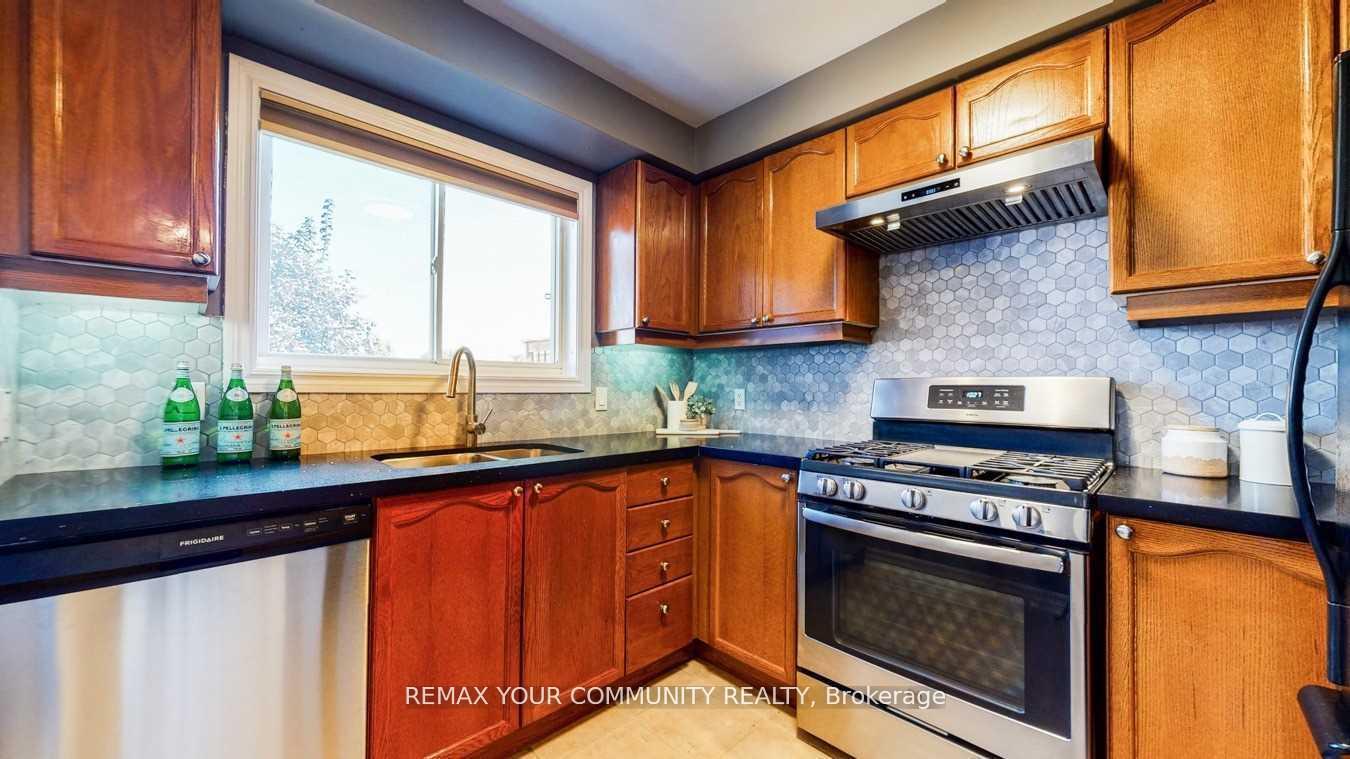Photo 7 of 143 Cornish Drive E, Clarington, Courtice — HOMEH